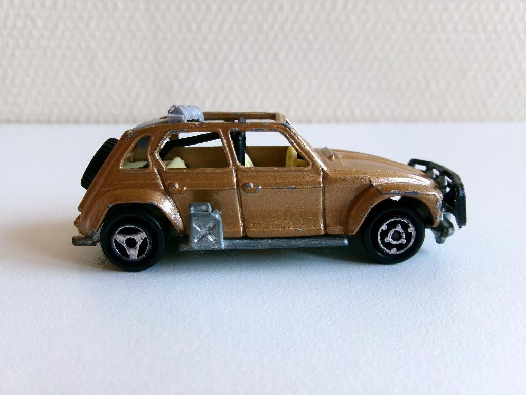 Citroën Dyane Rally goudkleurig 1:60 Majorette (geen ovp), Ophalen of Verzenden, Gebruikt, Auto