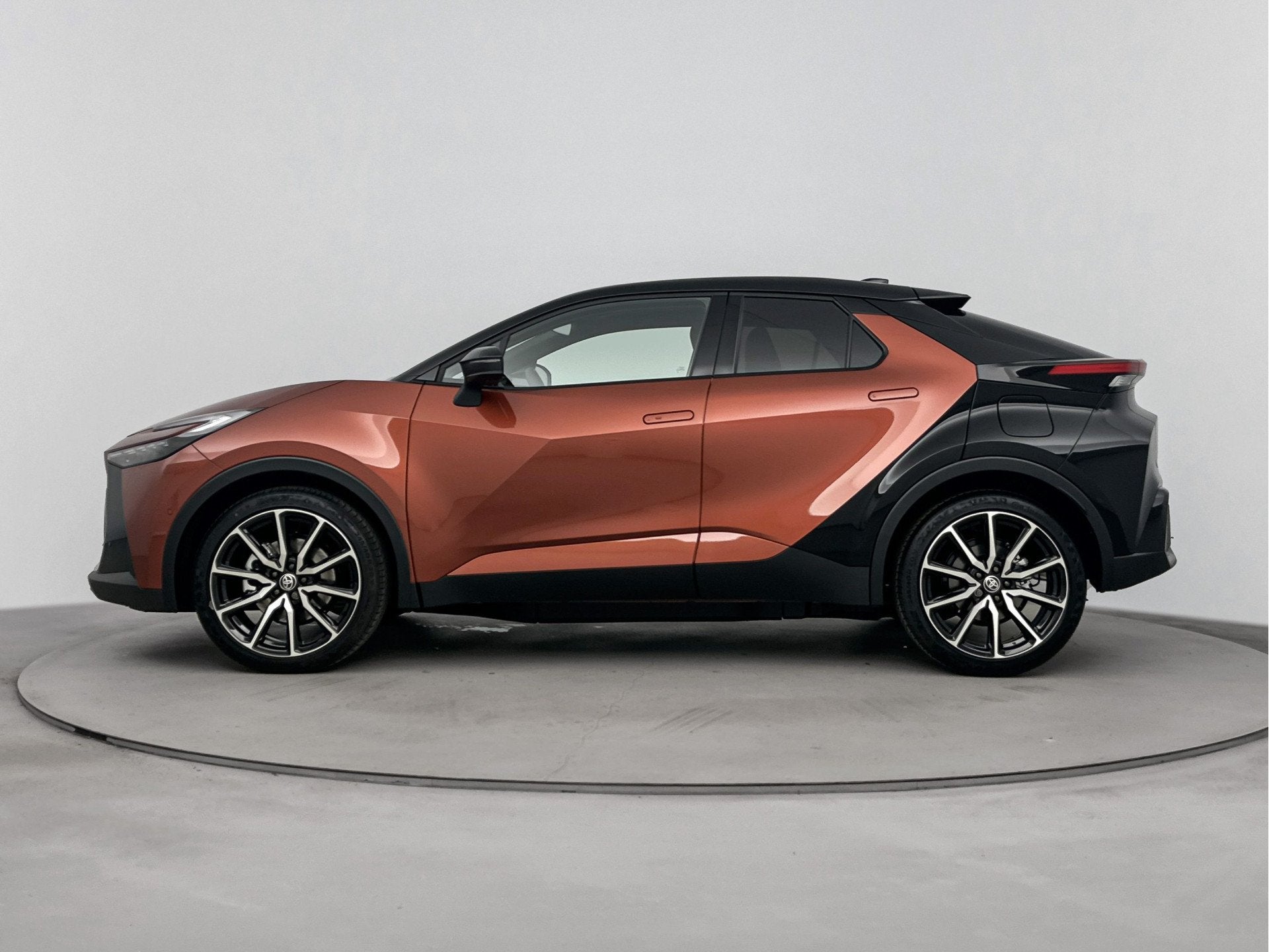 Toyota C-HR 2.0 Plug-in Hybrid 220 GR SPORT | Apple Carplay, Auto's, 12 maanden, Zwart, Plug-in hybride, Bedrijf