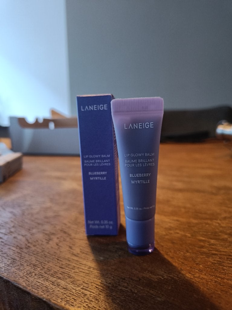 NIEUW Laneige lip glowy balm blueberry myrtille, Nieuw, Ophalen of Verzenden, Toebehoren, Overige kleuren