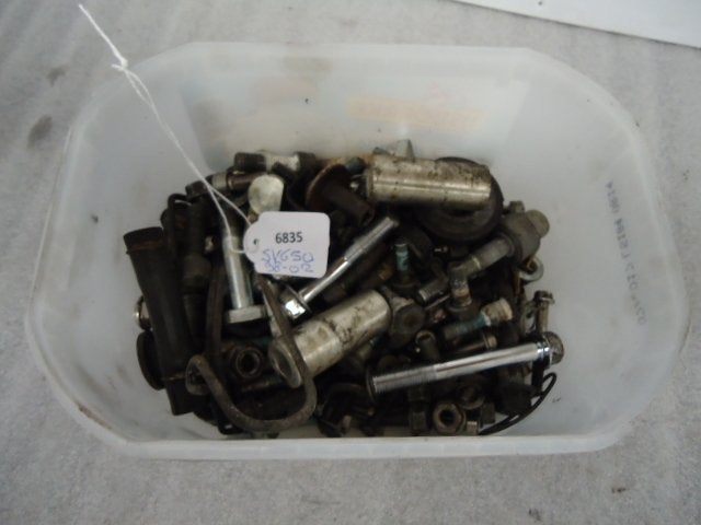SV650 1998 - 2002 Suzuki Bout Bout divers D1-11971