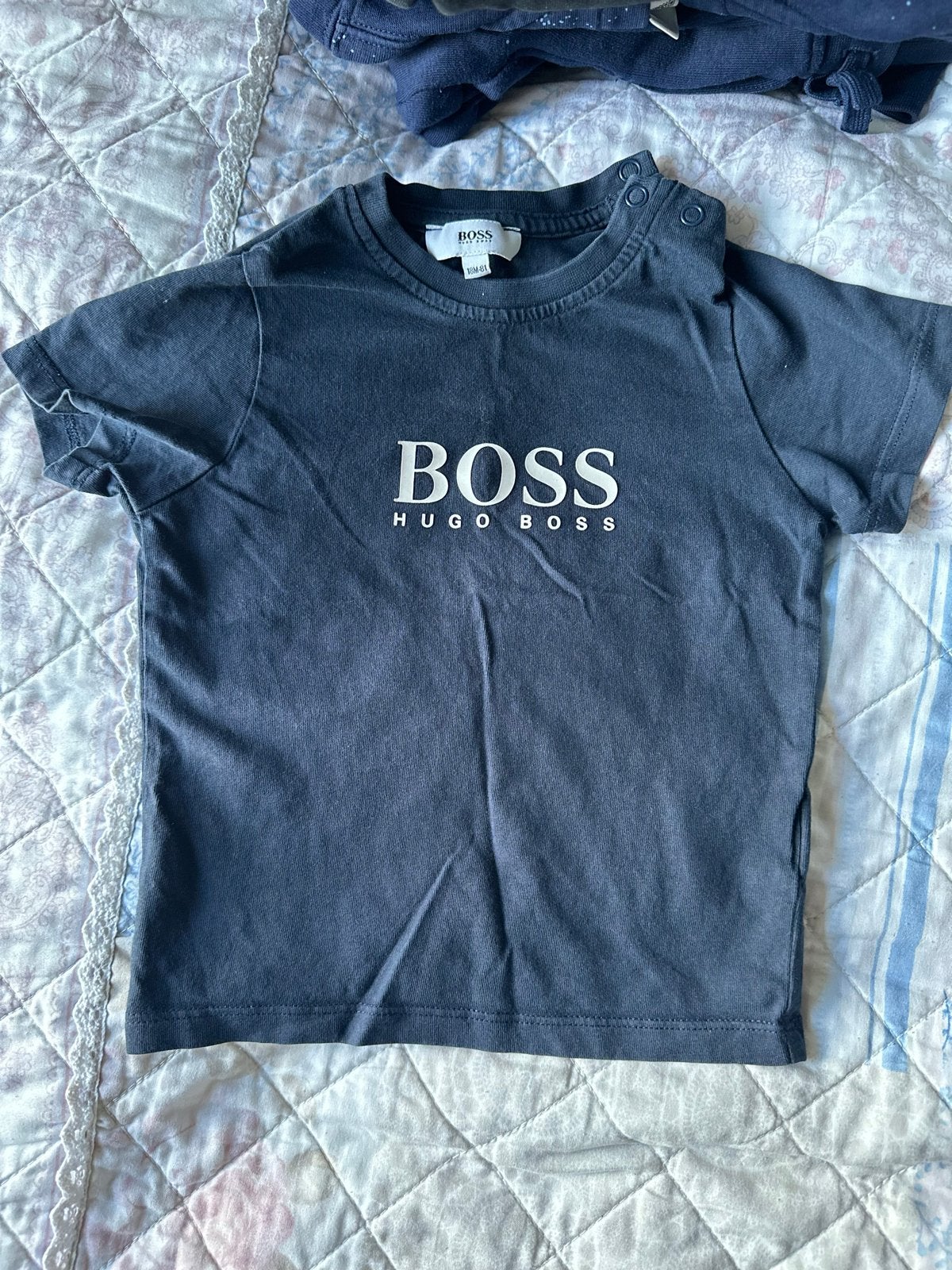 Hugo Boss T-shirt 18 maanden, Ophalen of Verzenden, Zo goed als nieuw, Jongetje