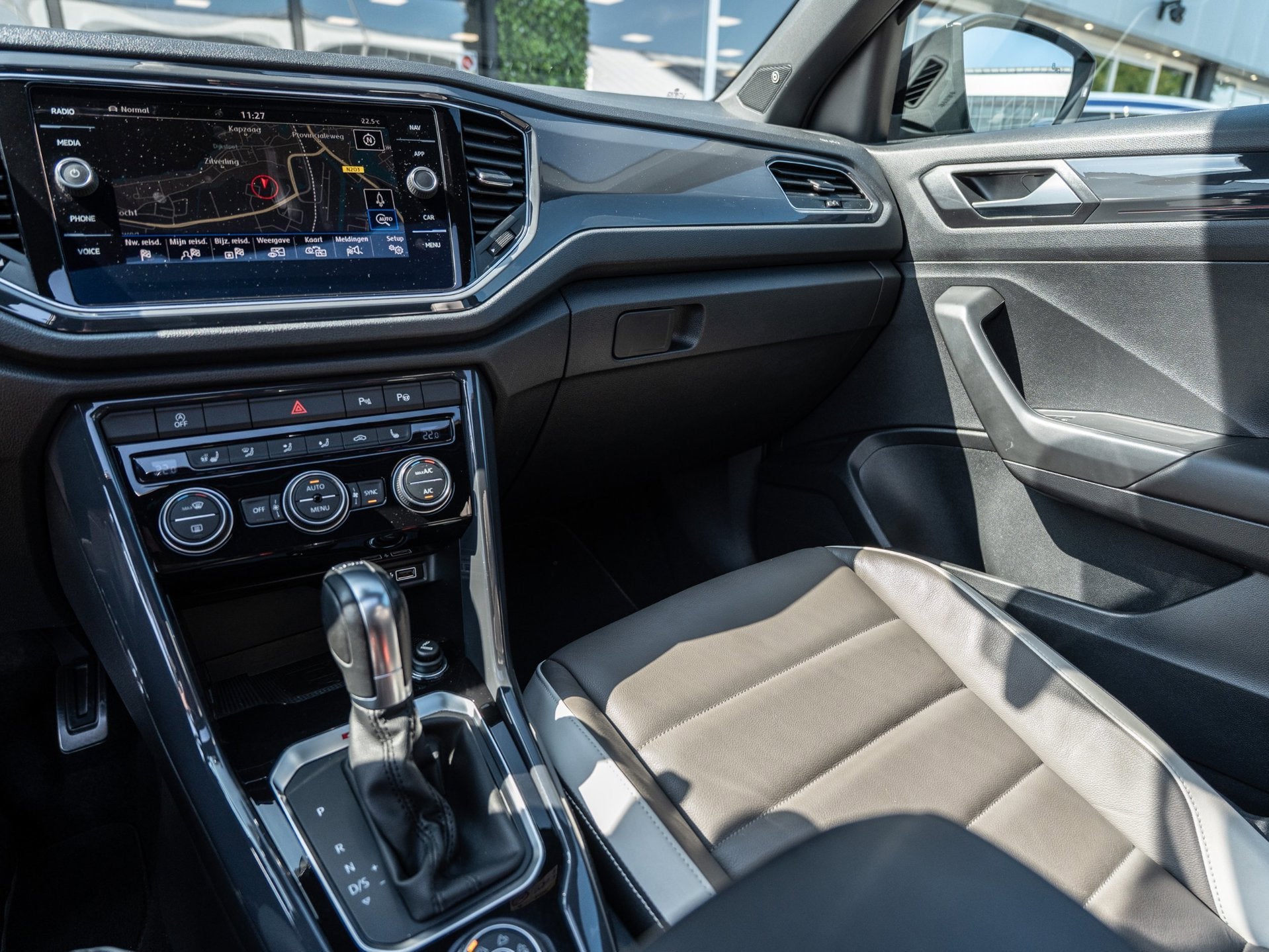 Volkswagen T-Roc 2.0 TSI DSG 190PK 4Motion Sport | R-Line |, Auto's, Volkswagen, 15 km/l, Gebruikt, Zwart, Zwart