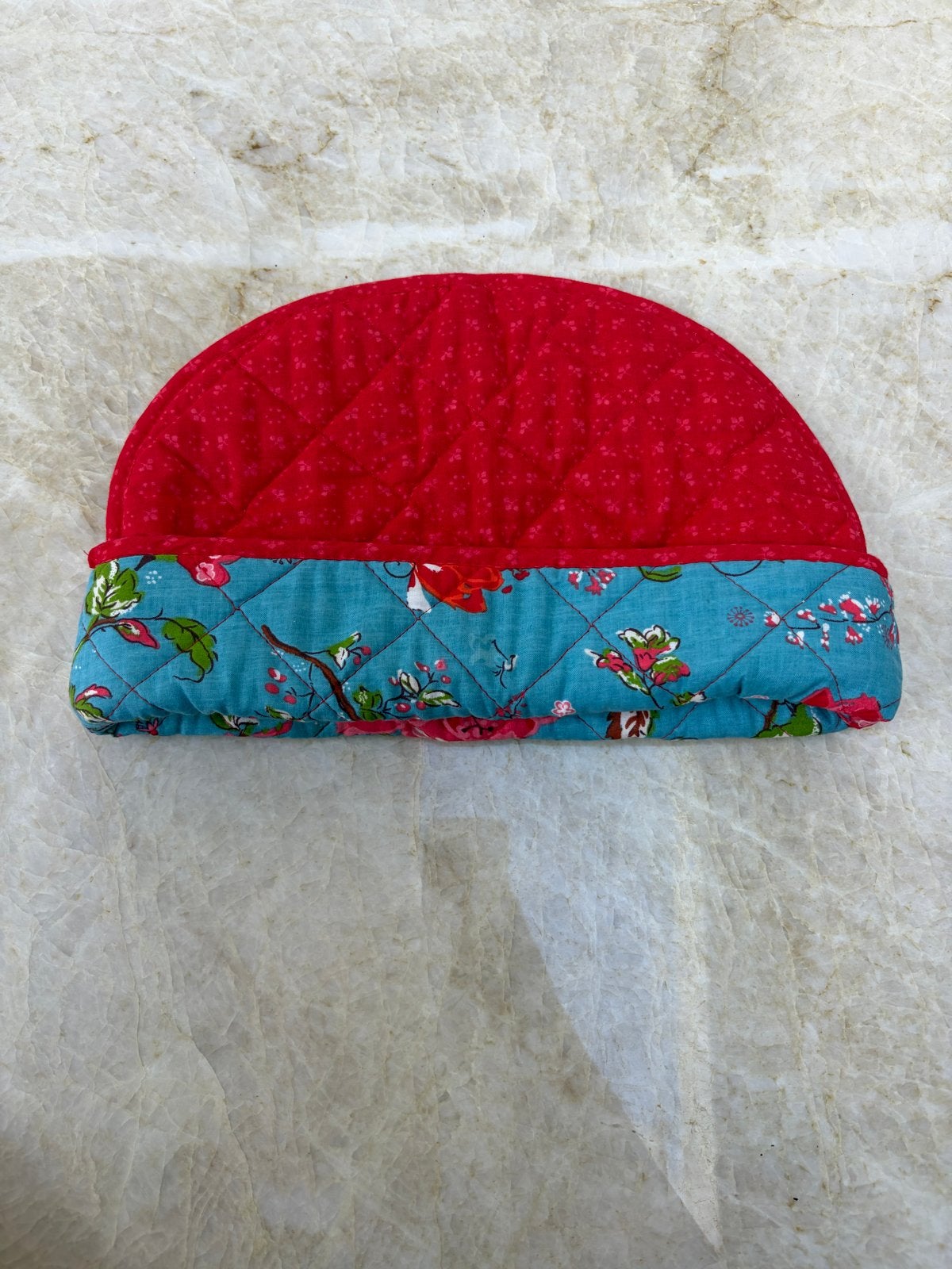Gezellige Theemuts - Rood met Bloemenprint, Overige typen, Ophalen of Verzenden, Gebruikt, Rood