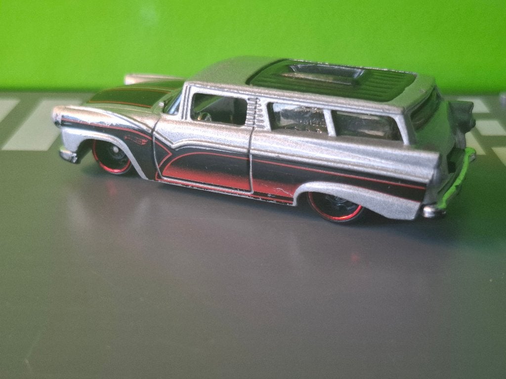 Hotwheels - 8 Crate - Ford Parklane Wagon [grijs] 1/64., Ophalen of Verzenden, Gebruikt, Auto