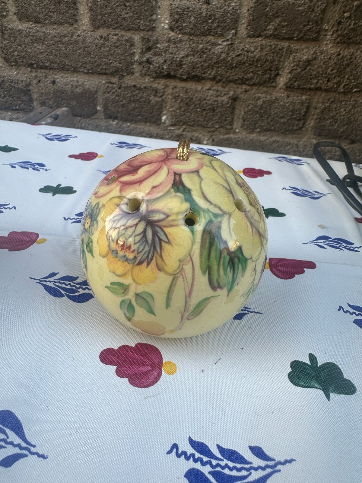 Vintage Keramische Pomander met Bloemenmotief, Ophalen of Verzenden