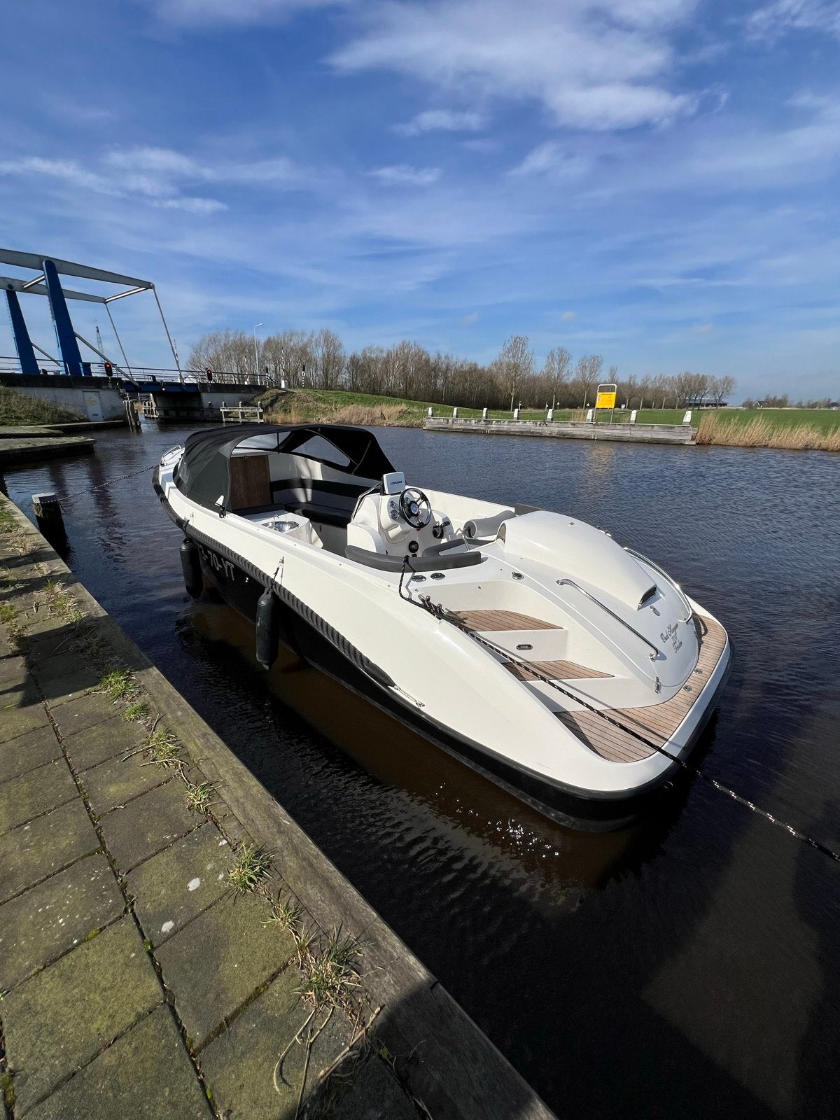 Oudhuijzer 700 tender sloep met kajuit en 115pk Suzuki, Watersport en Boten, Ophalen, Tender, Binnenboordmotor, Zo goed als nieuw