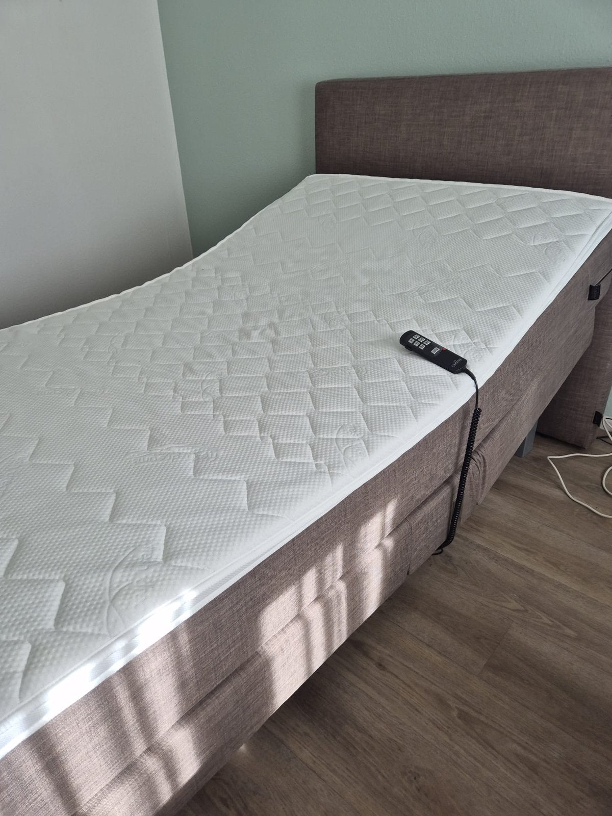 Boxspring, Ophalen, Zo goed als nieuw, Twijfelaar, 120 cm