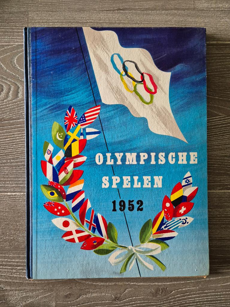 Boek Olympische spelen 1952, Ophalen of Verzenden, Gelezen, Overige sporten