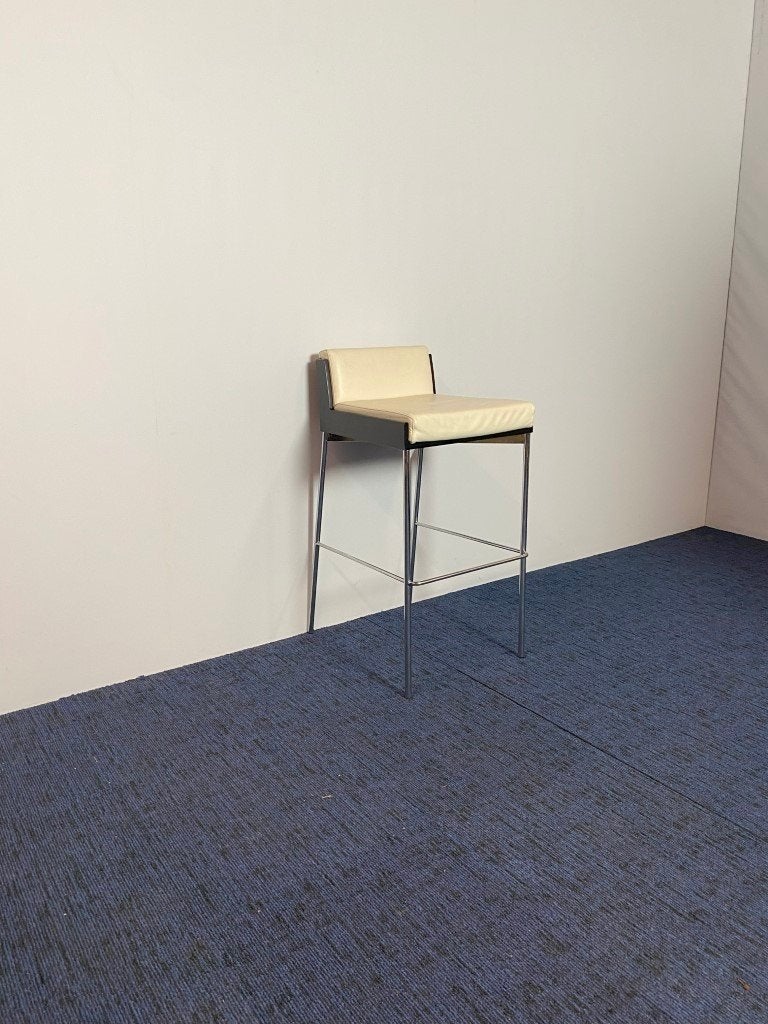 5 x Design barkruk Ahrend, wit leder, chroom frame, Ophalen, Met voetsteun, 60 tot 90 cm, Leer