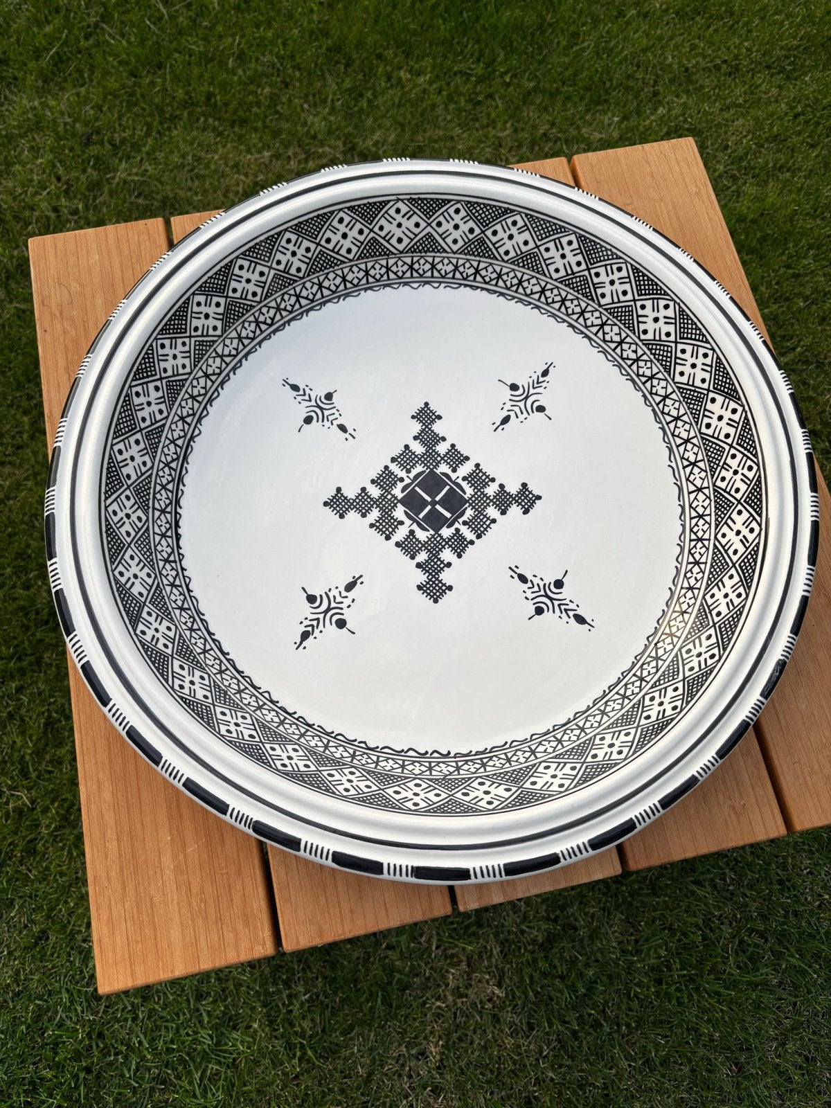 Nieuwe Handgemaakte Marokkaanse Serveerschaal - Ø 45cm, Handbeschilderd, Porselein of Keramiek, Schaal, Rond