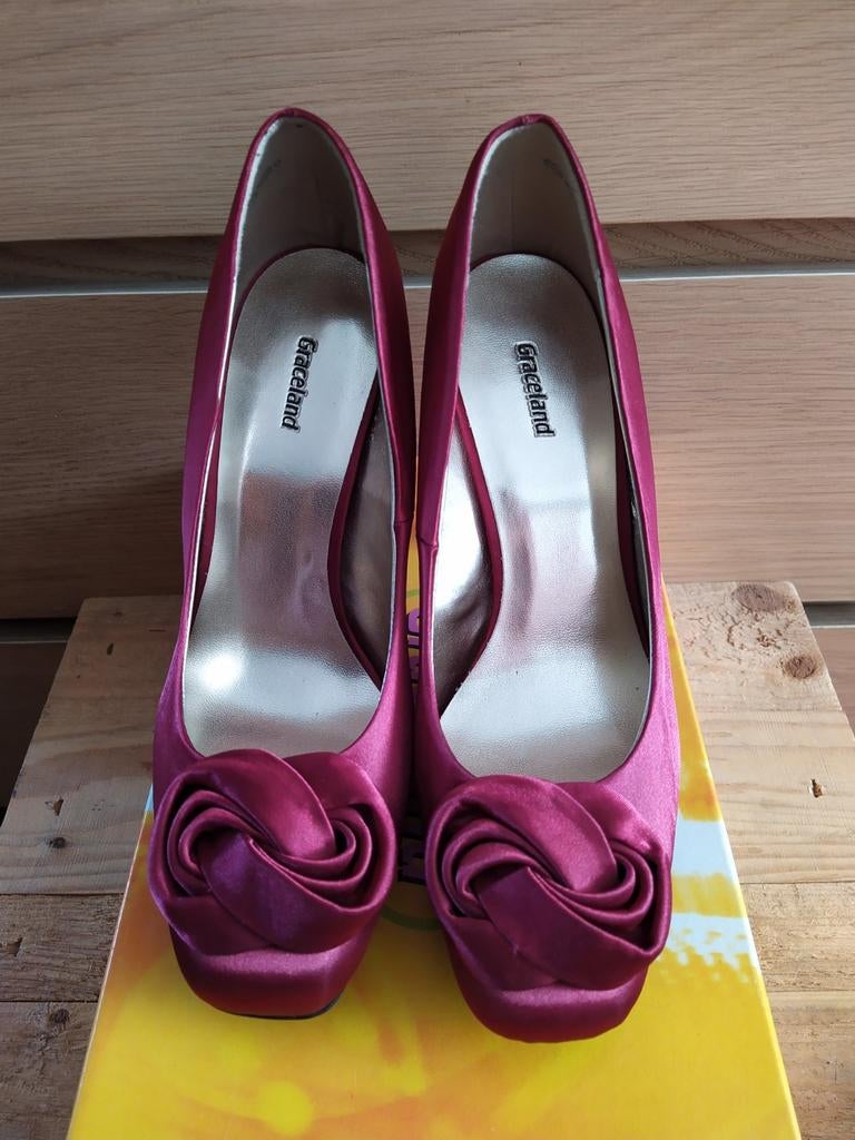 Nieuwe pumps. Hakken. Bordeaux rood. Graceland. Maat 40., Ophalen of Verzenden, Nieuw, Rood