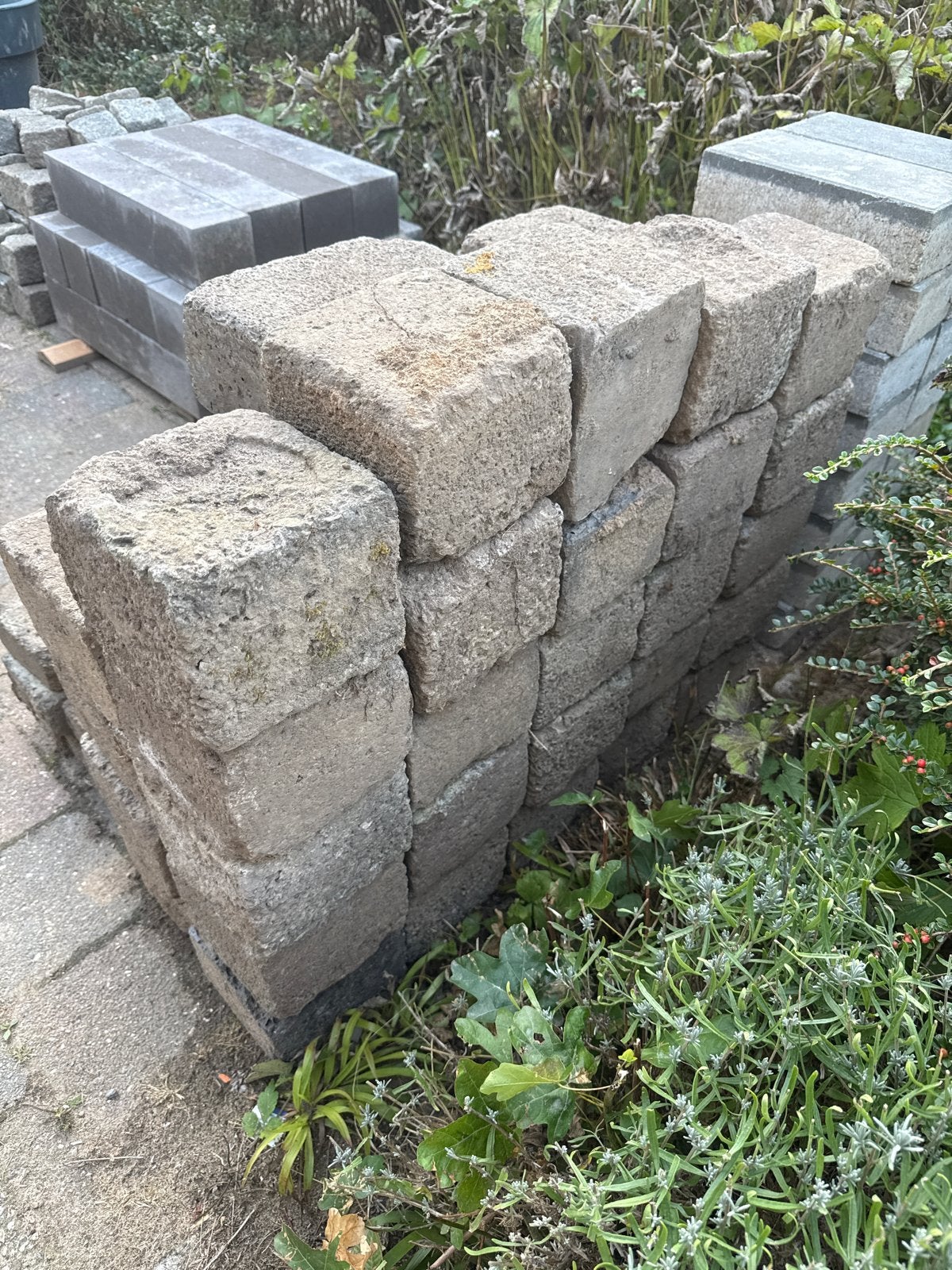 Gratis grote stenen / stapelblokken (ca. 45 stuks), Tuin en Terras, Ophalen, Overige materialen, Gebruikt, Overige typen