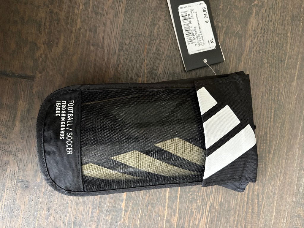 Scheenbeschermers Adidas XL nieuw!, Maat XL, Ophalen of Verzenden, Nieuw, Overige typen