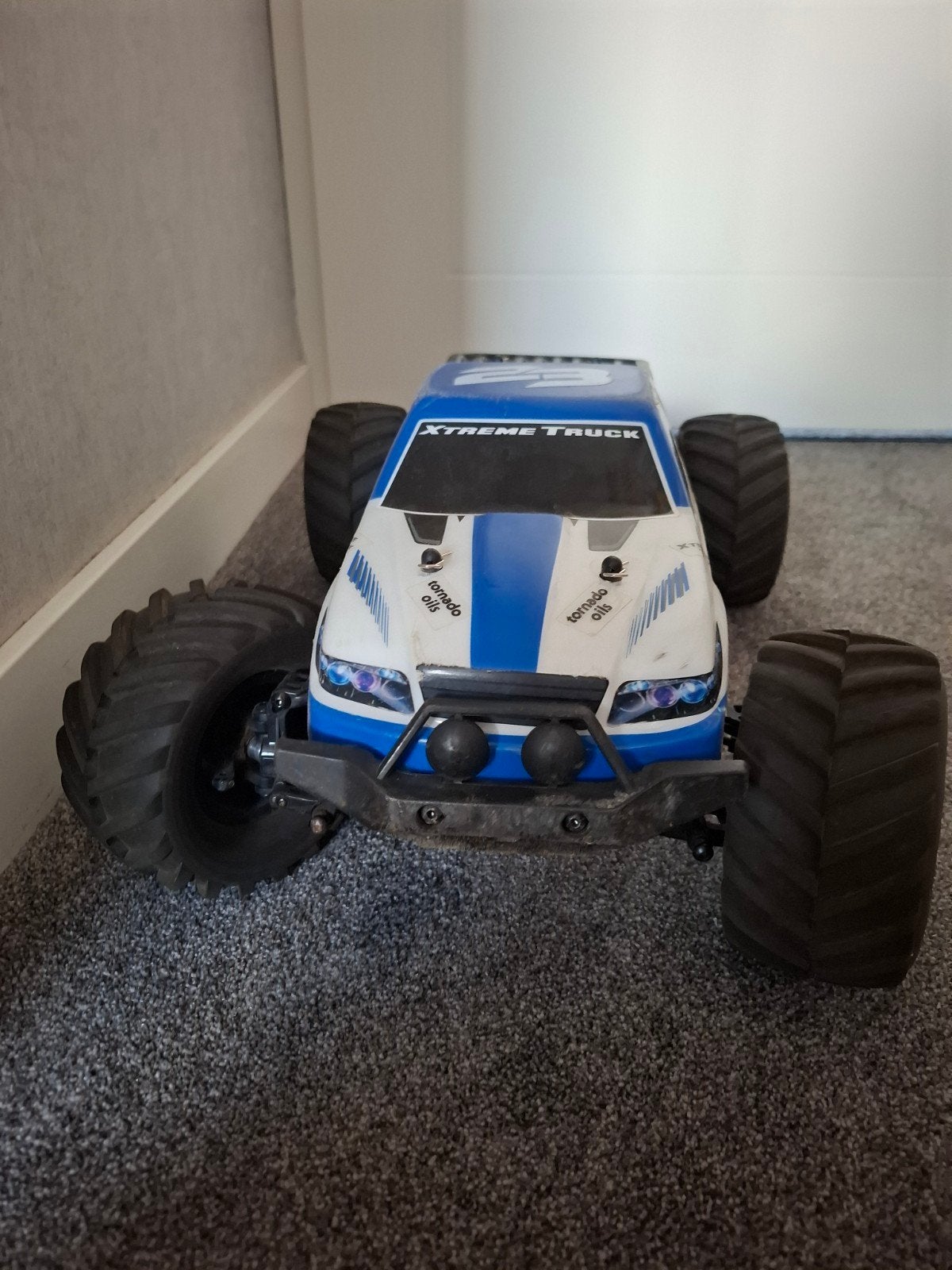 RC Auto Xtreme Truck met afstandsbediening en lader, Gebruikt, Auto offroad, RTR (Ready to Run), Overige schalen