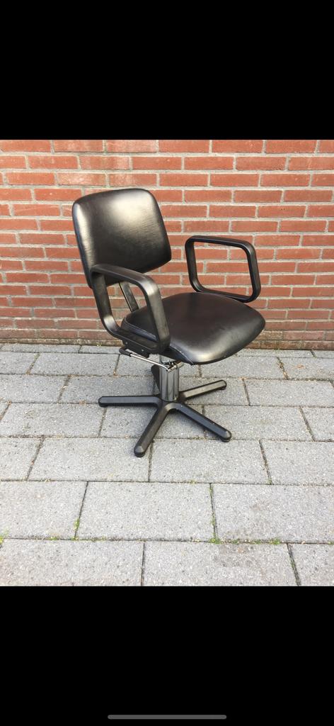 Stoel met pomp, Ophalen, Gebruikt, Zwart, Leer