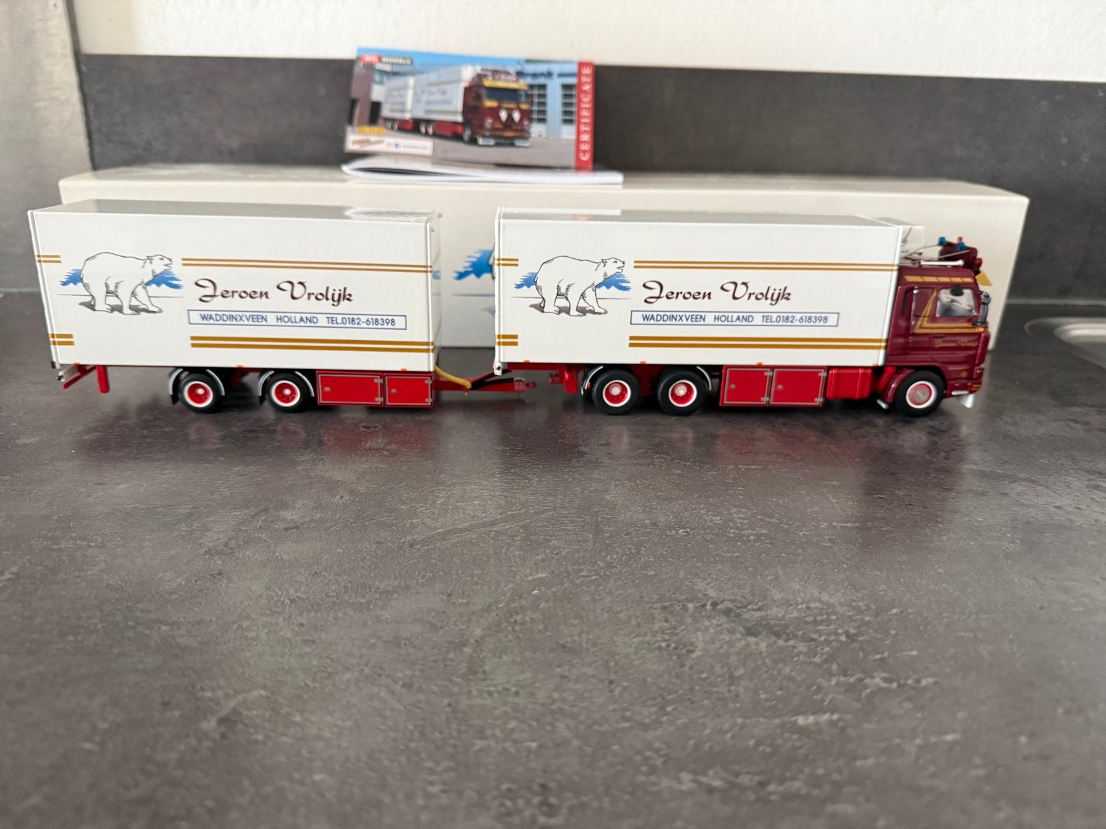 WSI - Scania Jeroen Vrolijk, Hobby en Vrije tijd, Modelauto's | 1:50, Ophalen of Verzenden, Zo goed als nieuw, Bus of Vrachtwagen