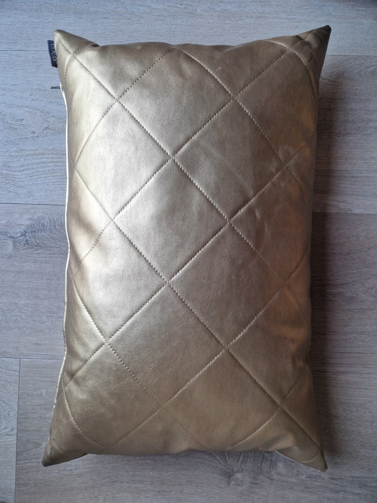 Goudkleurig Claudi sierkussen 30x50 cm, Huis en Inrichting, Zo goed als nieuw, Sierkussen, Claudi, Rechthoekig
