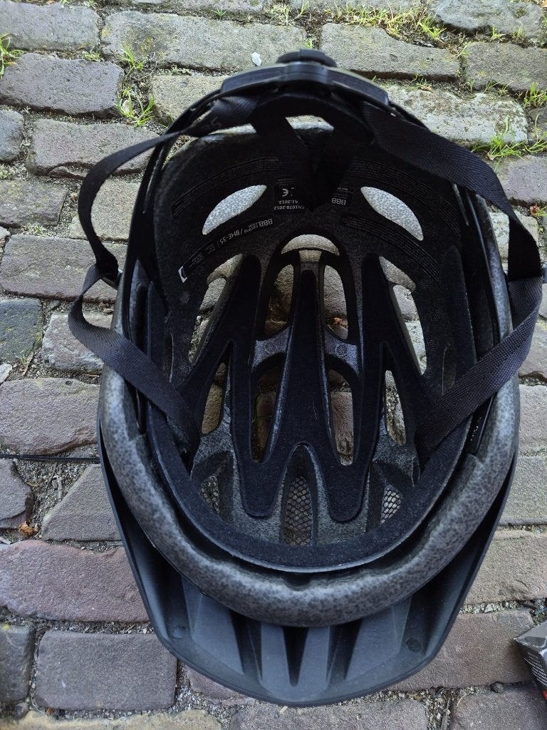 Fietshelm Heren - Zwart - Maat L - BHE-35, Ophalen of Verzenden, Zo goed als nieuw