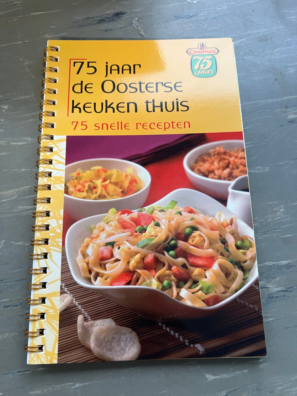 Conimex 75 jaar de Oosterse keuken thuis, Ophalen of Verzenden, Zo goed als nieuw, Azië en Oosters, Hoofdgerechten