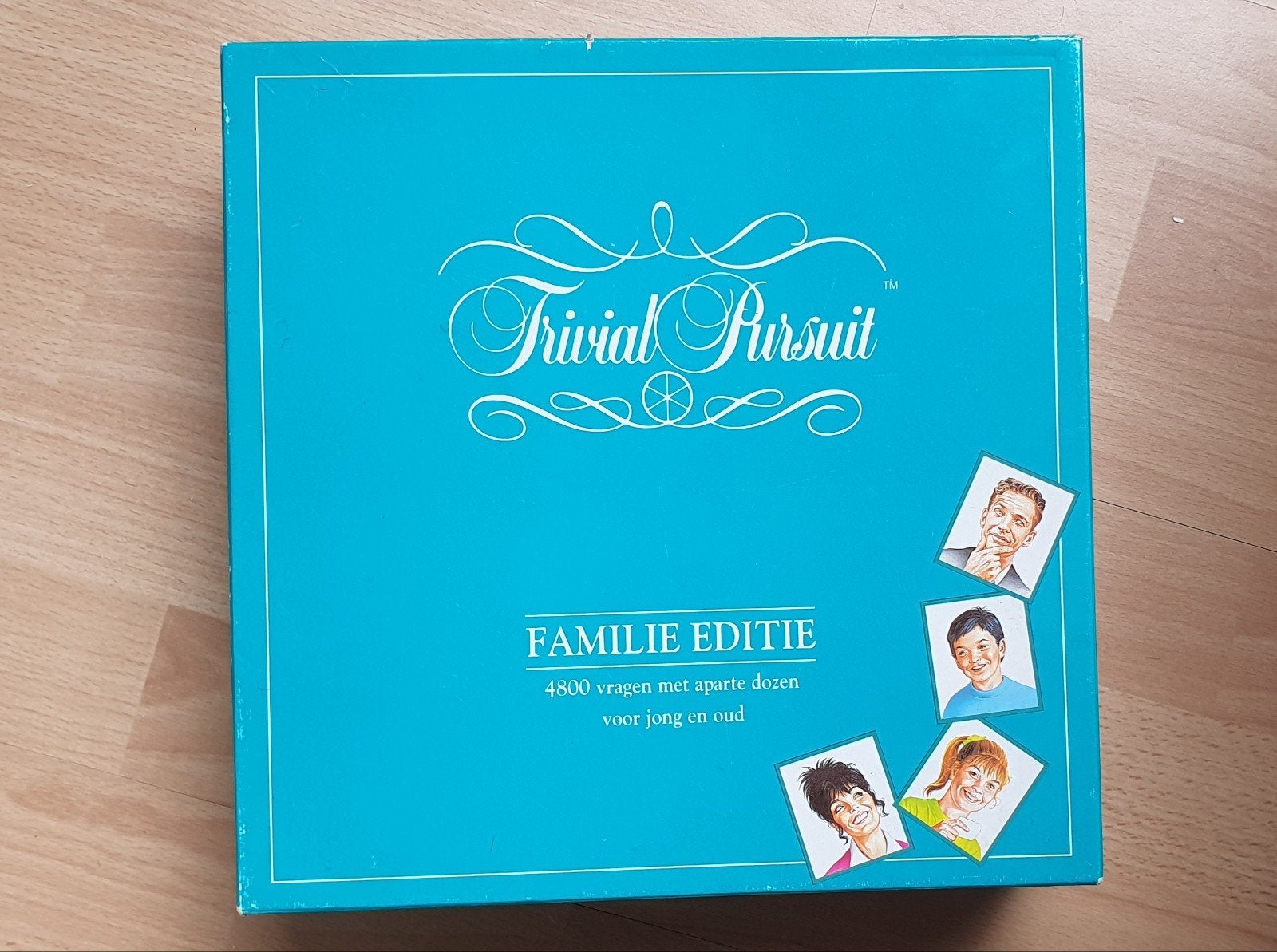 Trivial pursuit spel, Ophalen of Verzenden, Zo goed als nieuw