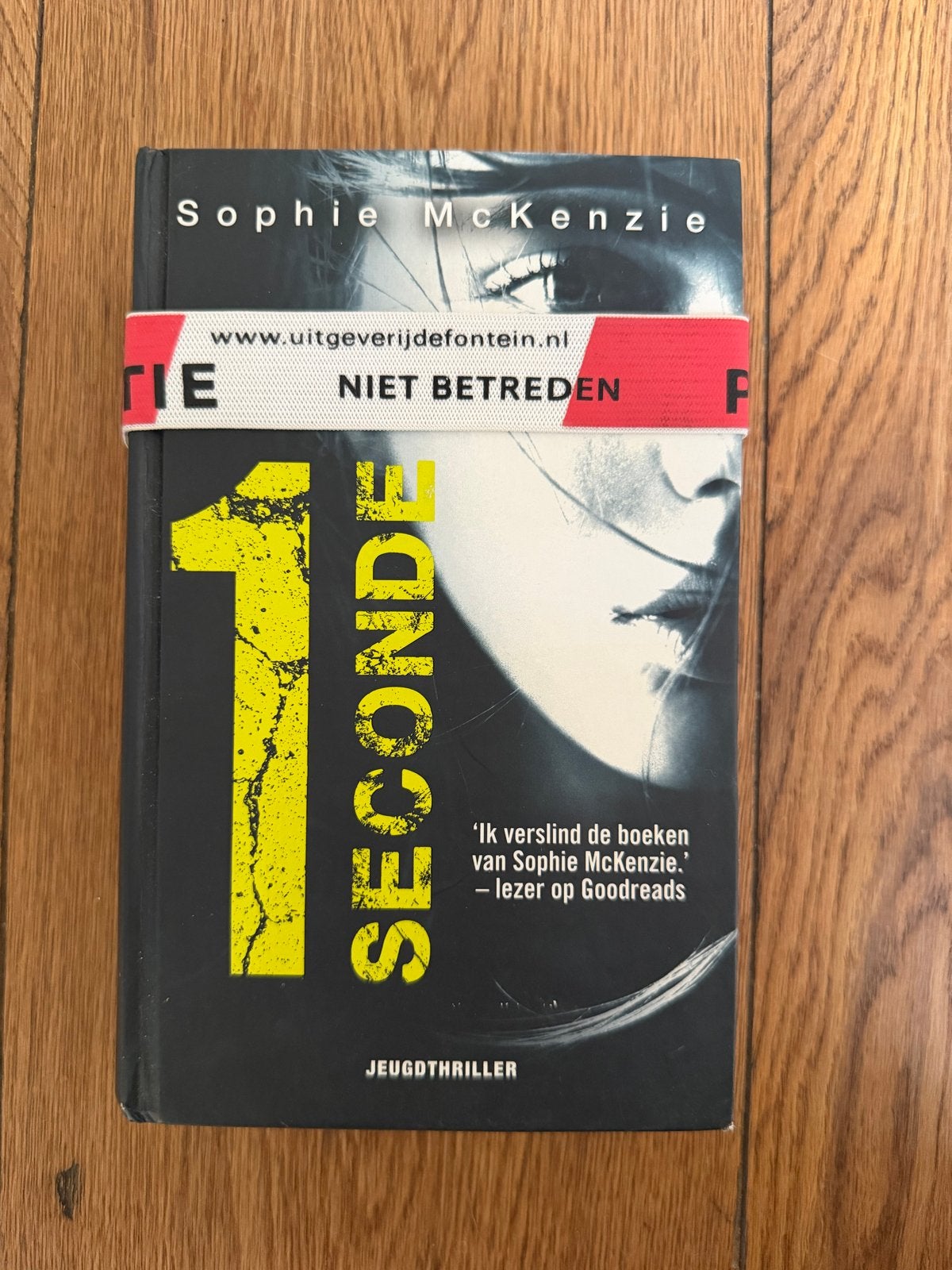 1 Seconde - Sophie McKenzie (Jeugdthriller), Boeken, Verzenden, Zo goed als nieuw, Nederland