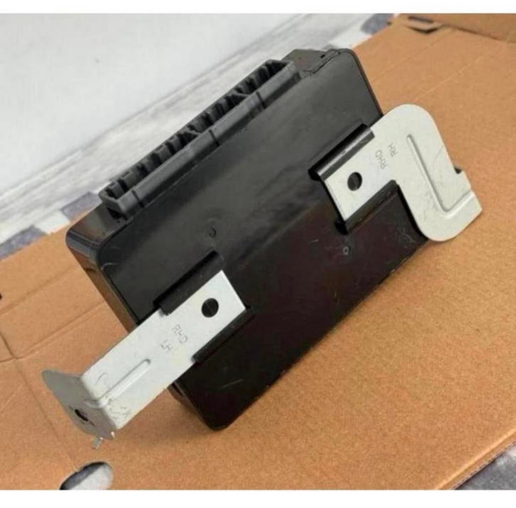 Hyundai Tucson LM JM 2004-2015 module bcm 954002E242 ecu, Ophalen of Verzenden, H, H, H