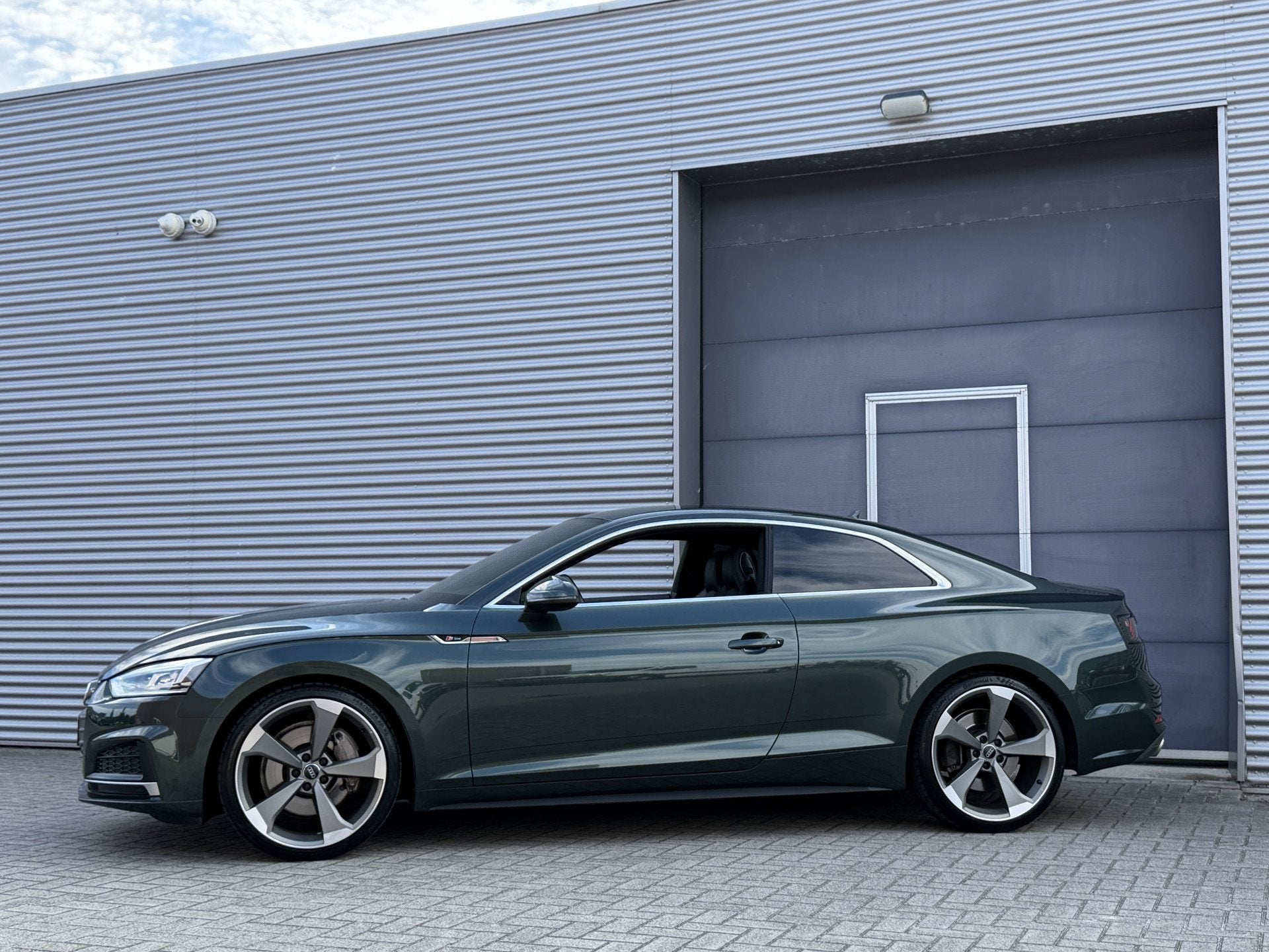 Audi A5 Coupé 2.0 TFSI MHEV quattro Sport Pro Line I Aut. I, Dealer onderhouden, Gebruikt, 4 cilinders, 4 stoelen