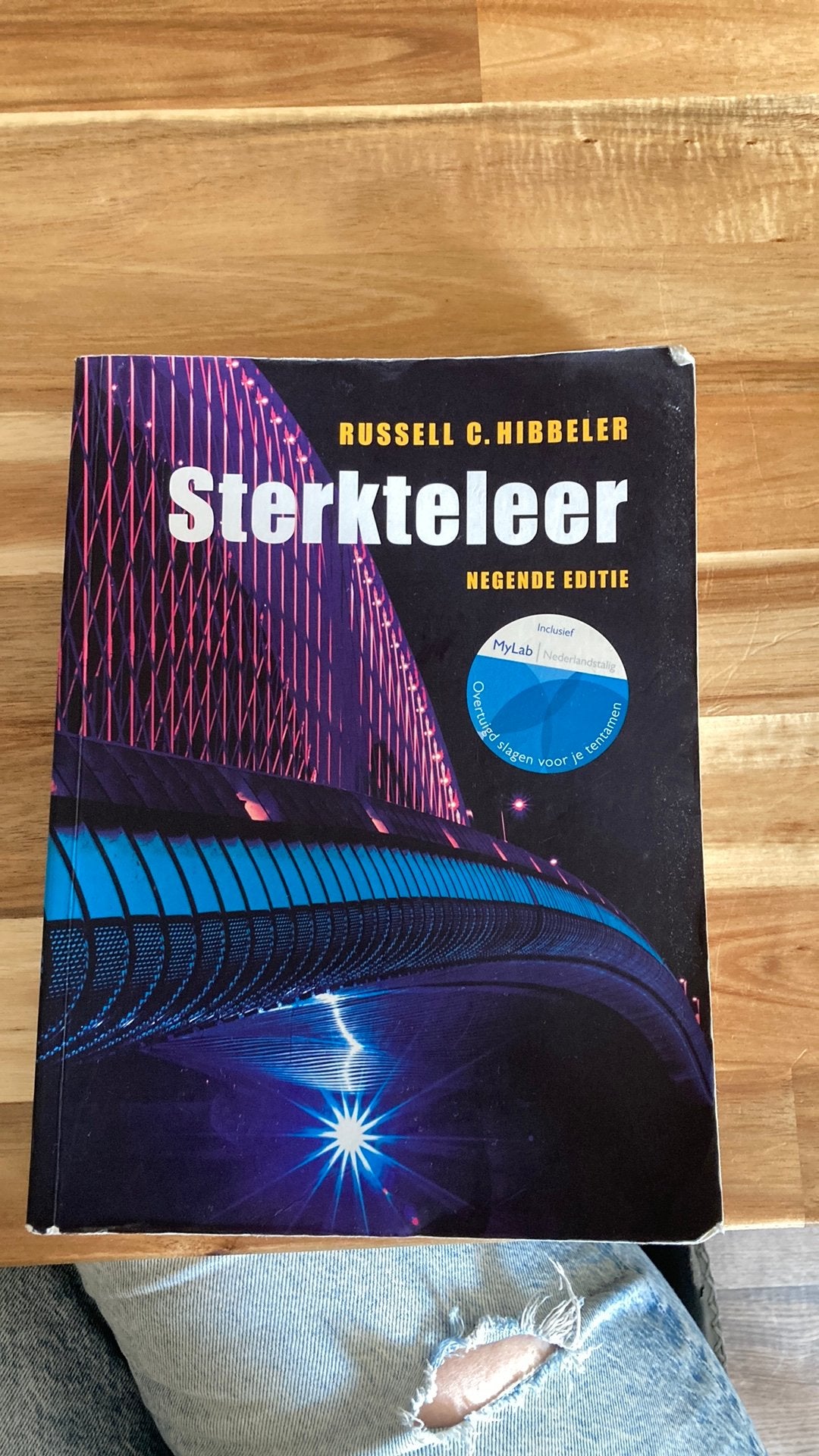 Russell C. Hibbeler - Sterkteleer, Boeken, Gelezen, Ophalen of Verzenden, Russell C. Hibbeler, Nederlands