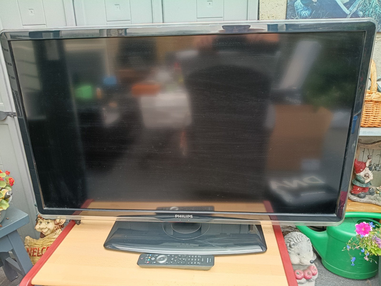 Philips LCD TV met afstandsbediening 42 inch, Ophalen, Philips, Gebruikt, 50 Hz