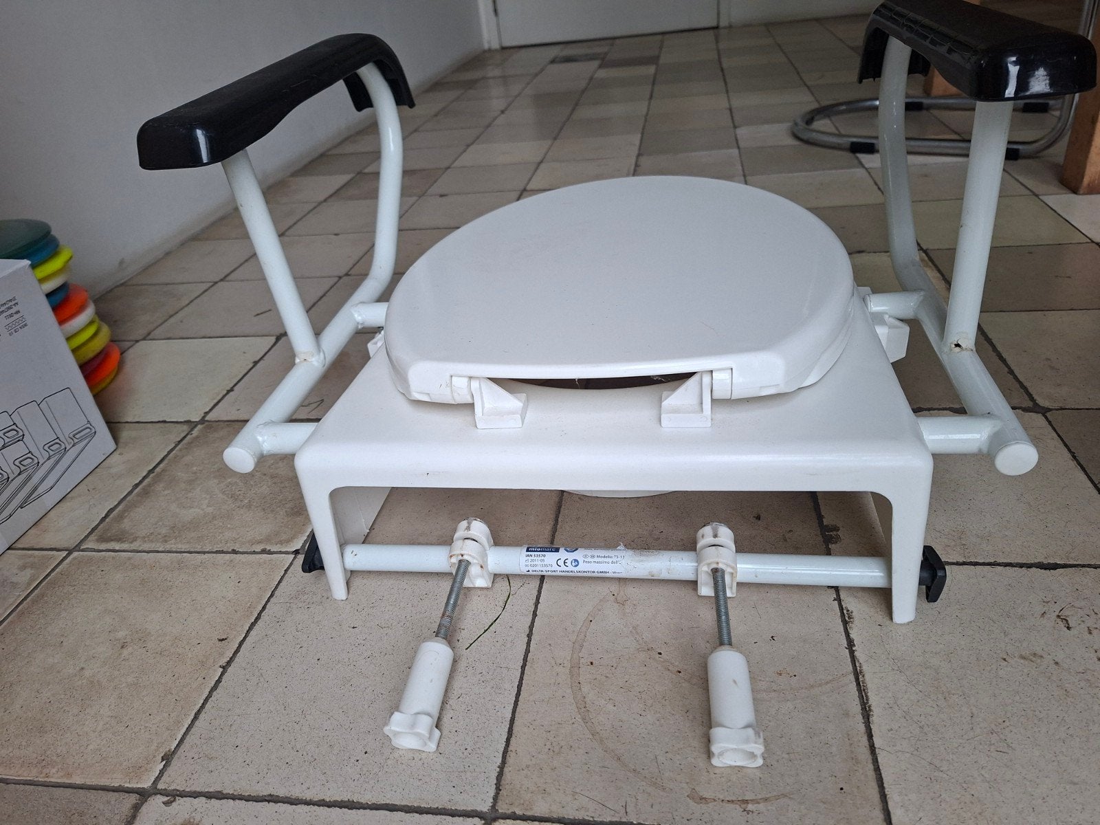 wc verhoger met armsteunen, Ophalen, Gebruikt