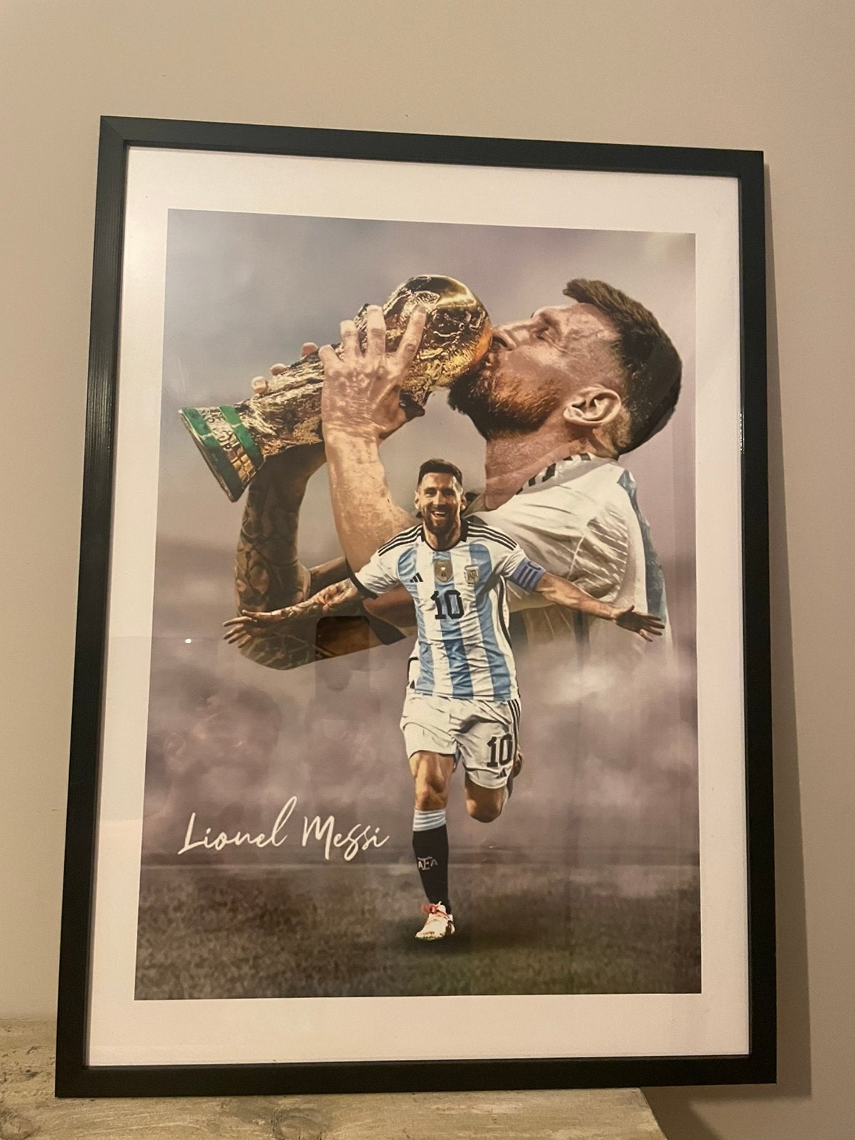 Fotolijst Messi Argentinië 70 x 50 cm, Ophalen of Verzenden, Zo goed als nieuw, 50 tot 75 cm, Foto of Poster