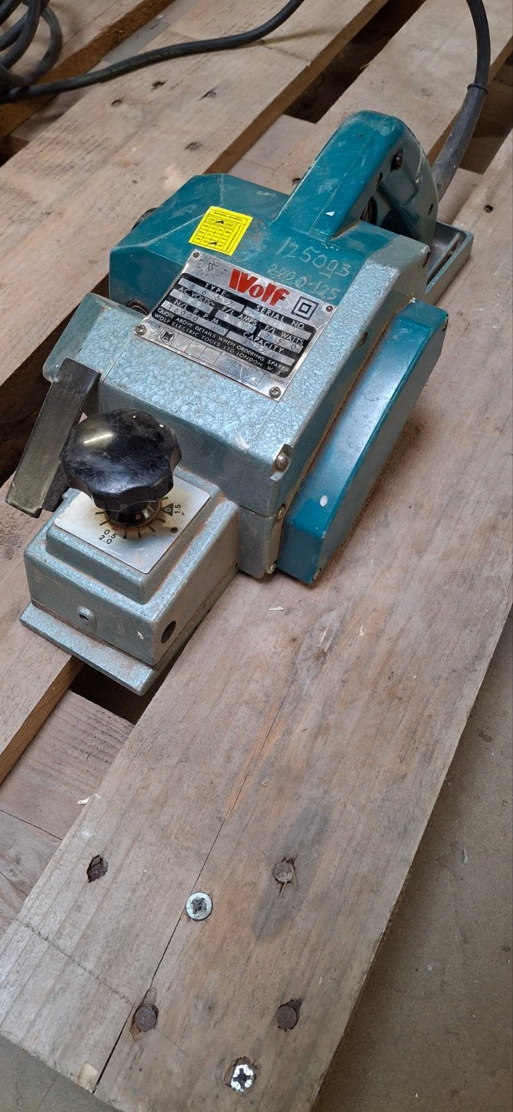 Wolf Schaafmachine met Metalen Koffer, Ophalen, Gebruikt, Pioneer Works, Hanger Lane, London, W5, Verenigd Koninkrijk, Geen@Email.com