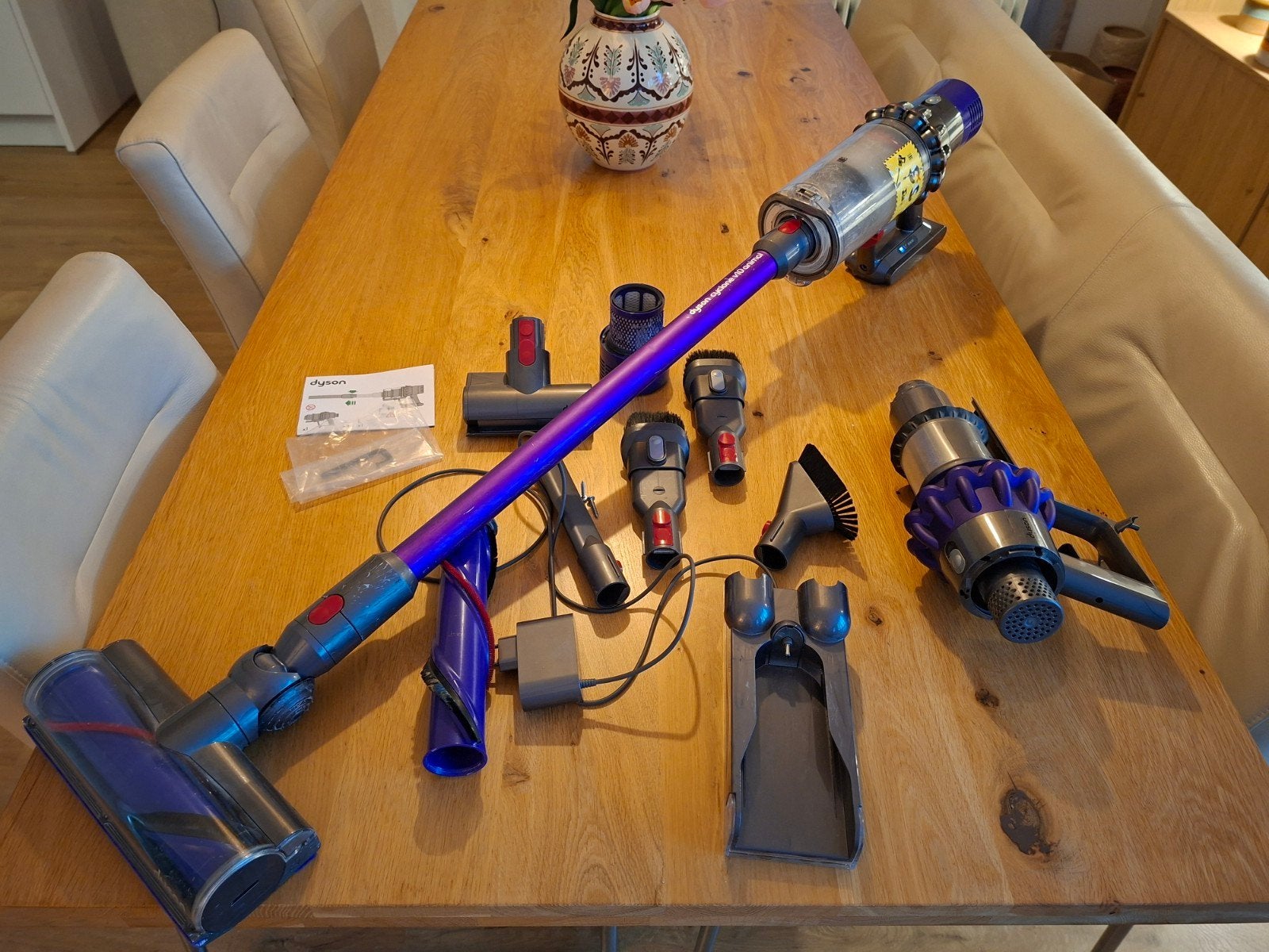 Dyson V10 animal met veel extra hulpstukken, Ophalen of Verzenden