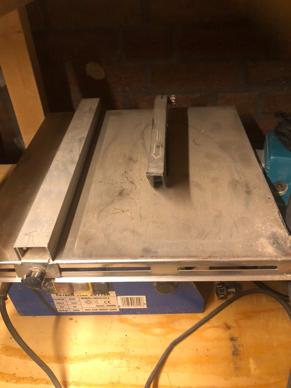 Electrische tegelsnijder, Ophalen, Zo goed als nieuw, Afkortzaag, 30 tot 70 mm
