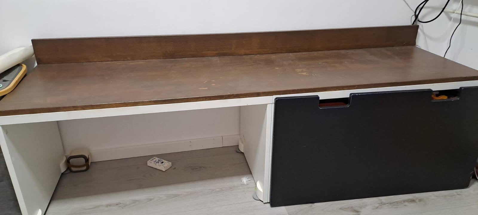 Speeltafel voor kinderen met schuiflade. moet weg ., Ophalen, Gebruikt
