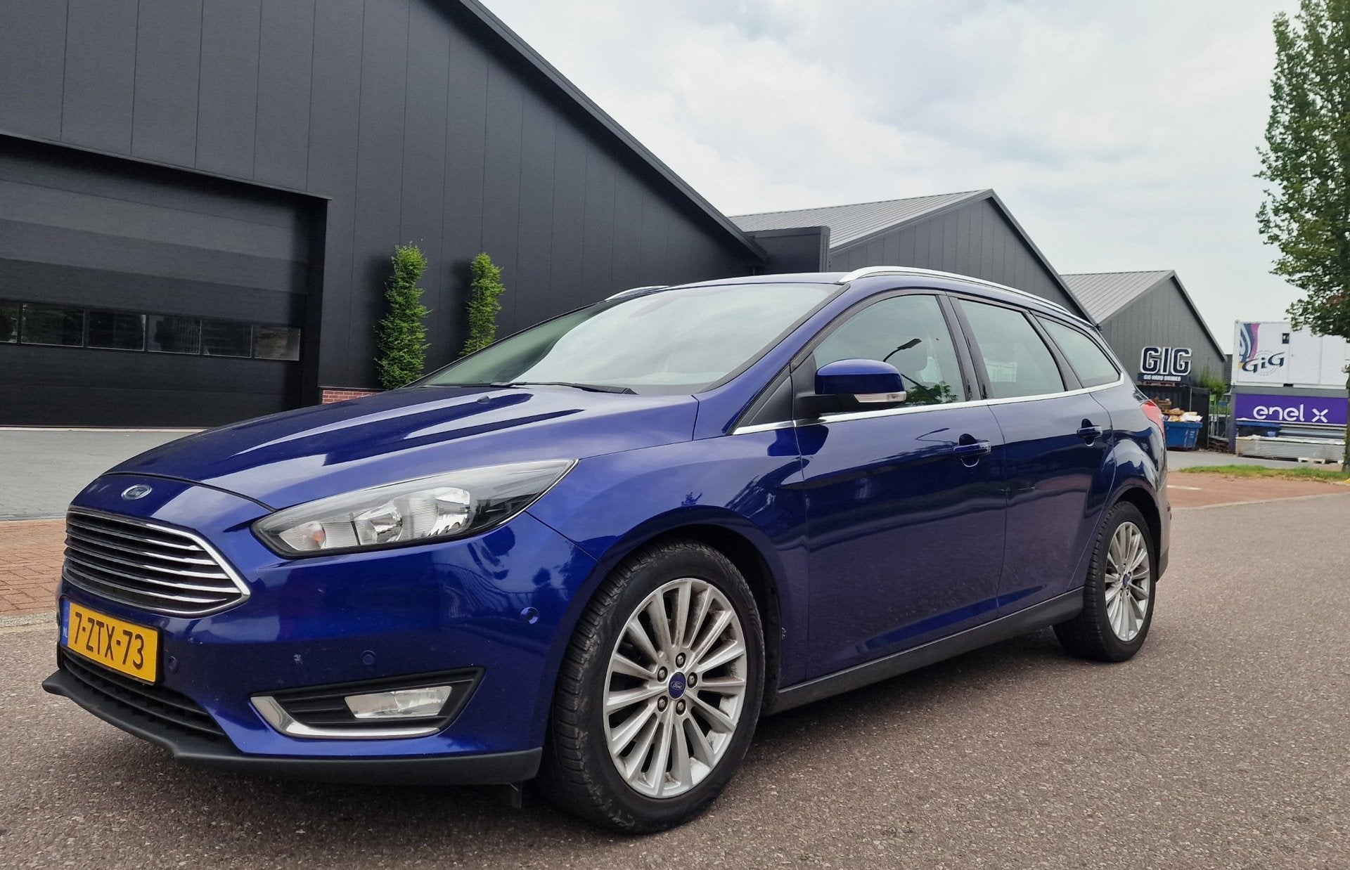 Ford Focus Wagon 1.0 First Edition PSENSOR NAVI CRUISE 2 X S, Auto's, 125 pk, Gebruikt, Euro 6, Blauw