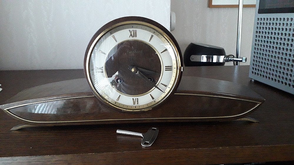 Junghans jaren '50 pendule, Ophalen of Verzenden, Gebruikt, Analoog, Wekker of Tafelklok