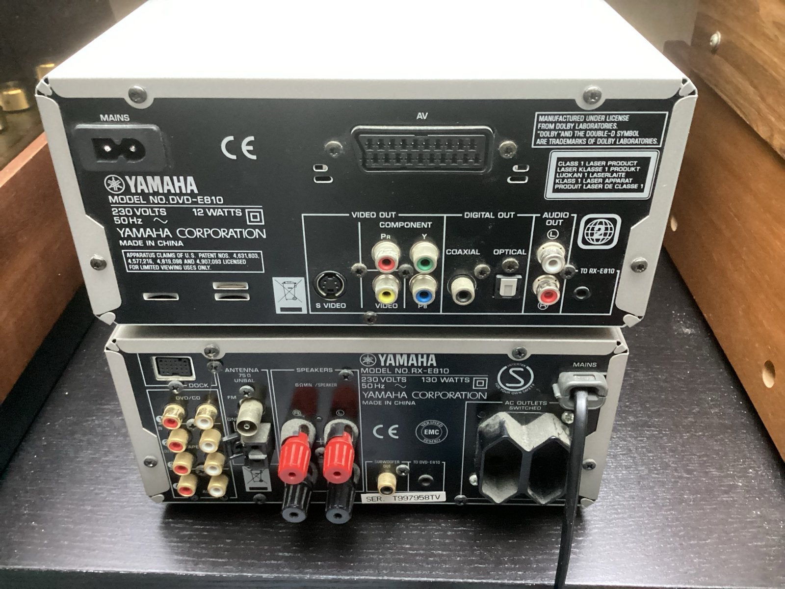 Foto 4 van Yamaha DVD-E810 (werkend) RX-E810 versterker (niet werkend)