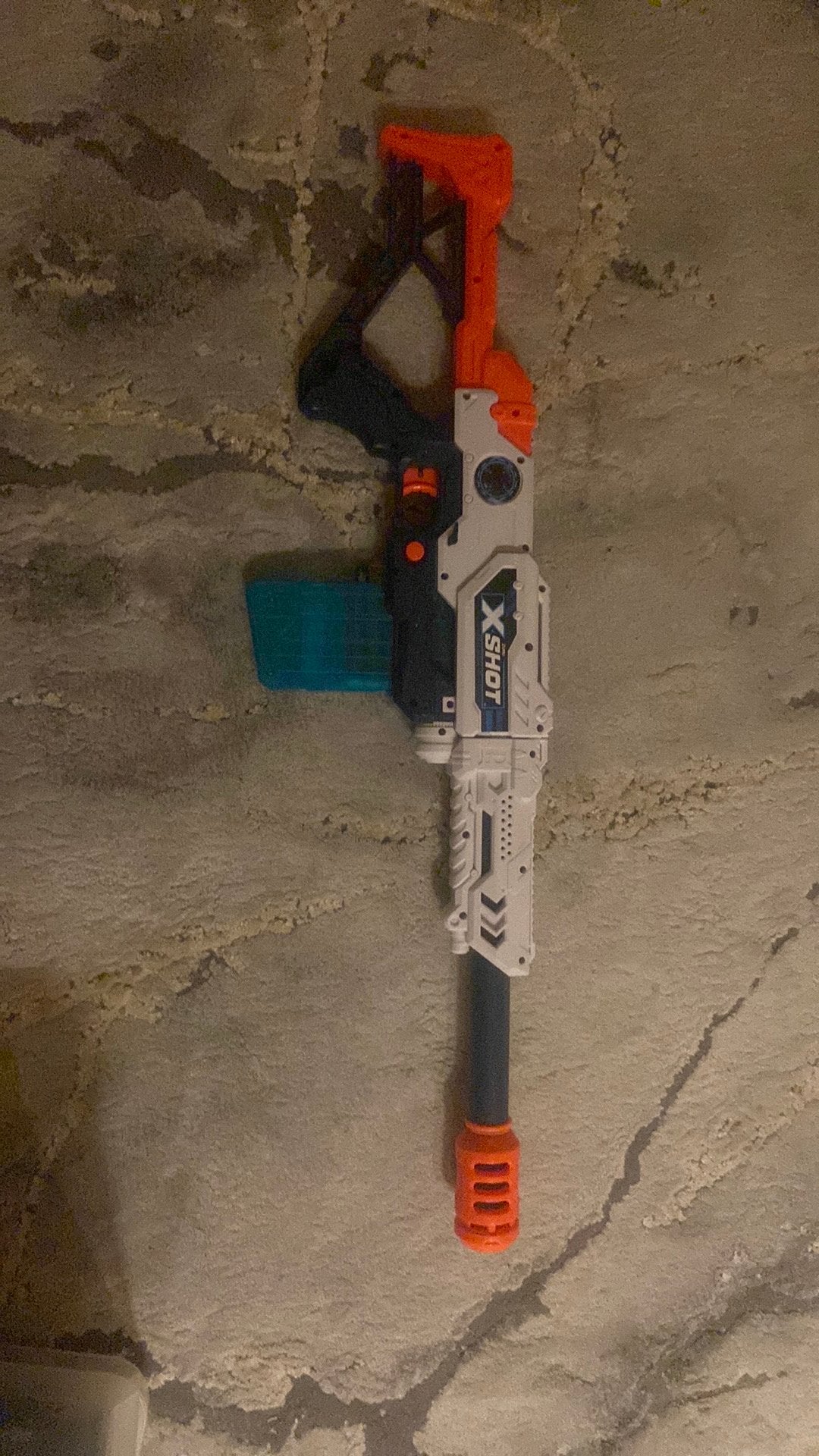 Merk:Xshot kleur:wit,oranje en beetje zwart(in gooie staat), Antiek en Kunst, Ophalen