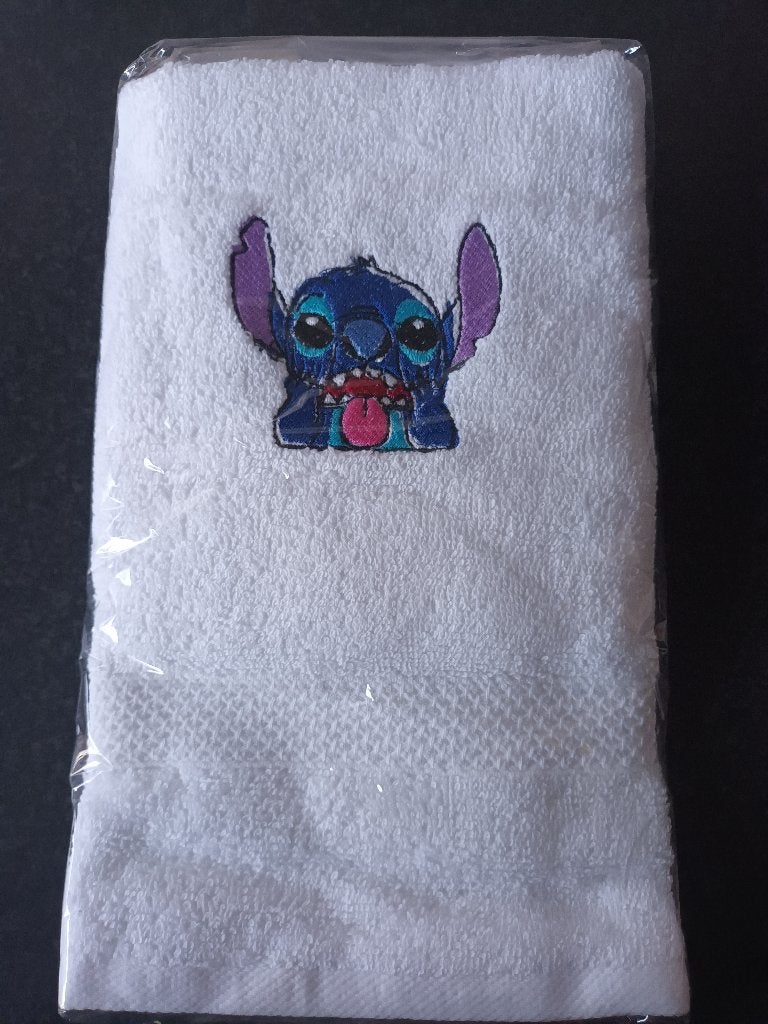 Nieuw geborduurde wit handdoek Stitch whaaaa (50 x 100 cm), Ophalen of Verzenden, Nieuw, Wit, Handdoek