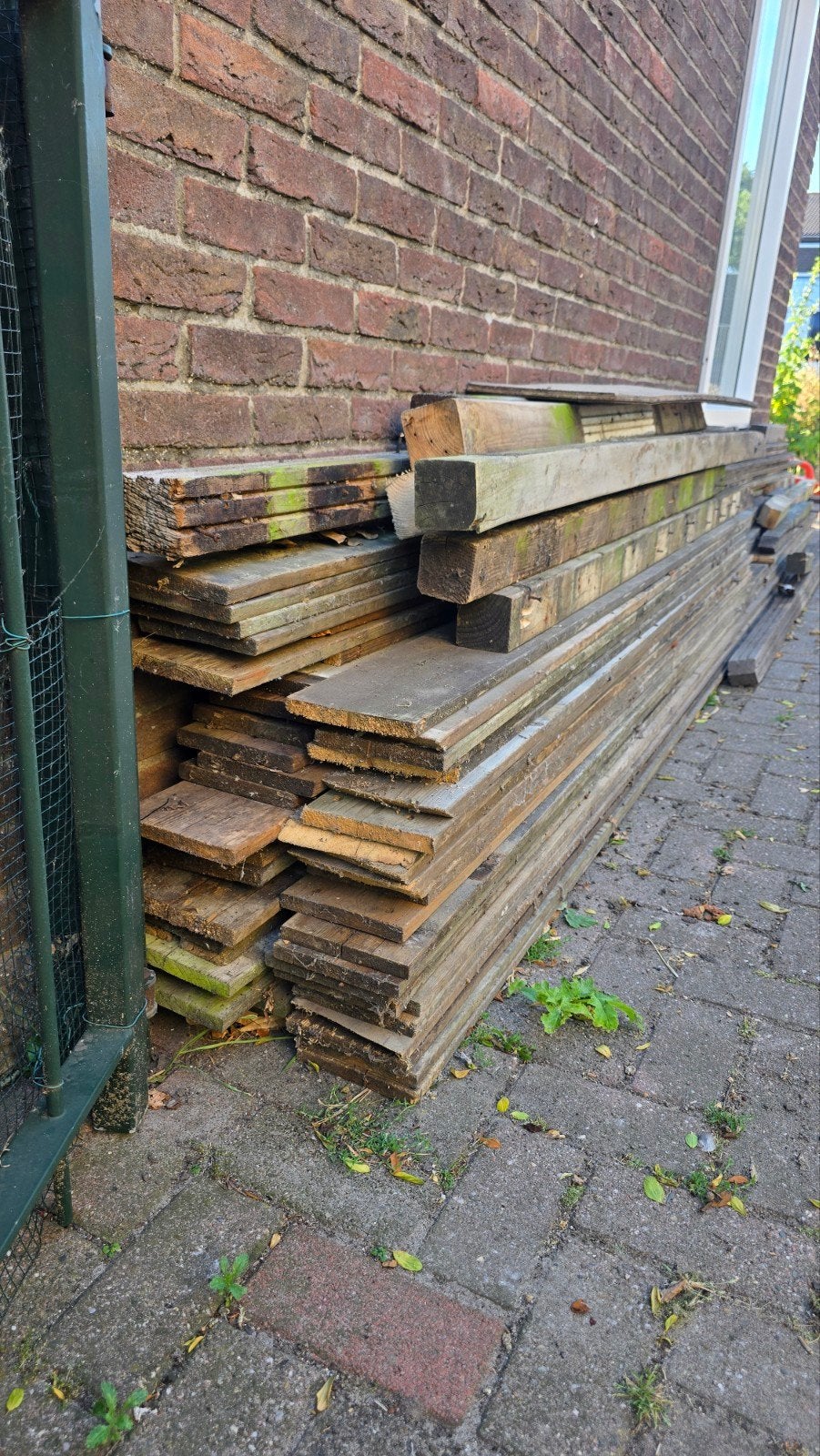 Gratis! Gebruikte schuttingplanken, palen en hout, Tuin en Terras, Schuttingen, Ophalen, Minder dan 3 meter, Hout, 1 tot 2 meter