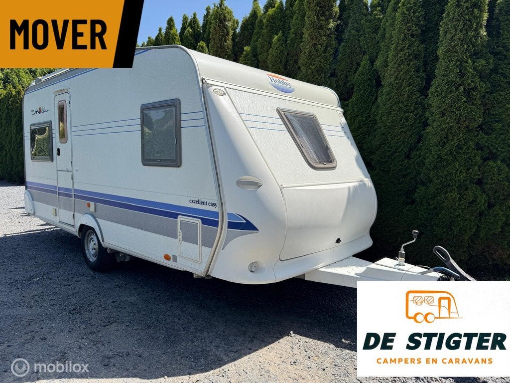 Hobby 460 UFe Excellent Vastbed Rondzit Mover Voortent, Hobby, 6 tot 7 meter, Tot en met 4, 1000 - 1250 kg