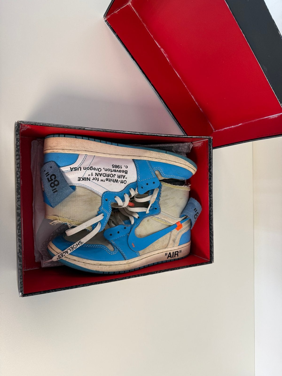 Nike Air Jordan 1 x Off-White UNC OG 2018 – 42,5 - legitapp, Blauw, Ophalen of Verzenden, Sneakers of Gympen, Gedragen