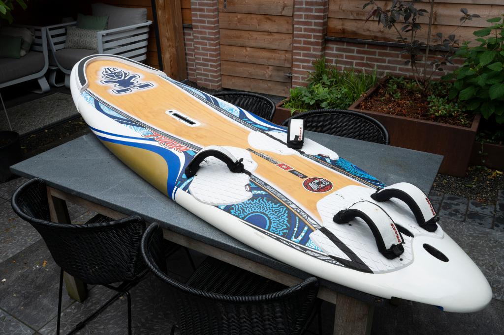 Starboard Futura Wood 101L, Watersport en Boten, Windsurfen, Ophalen, Gebruikt, Minder dan 250 cm, Starboard