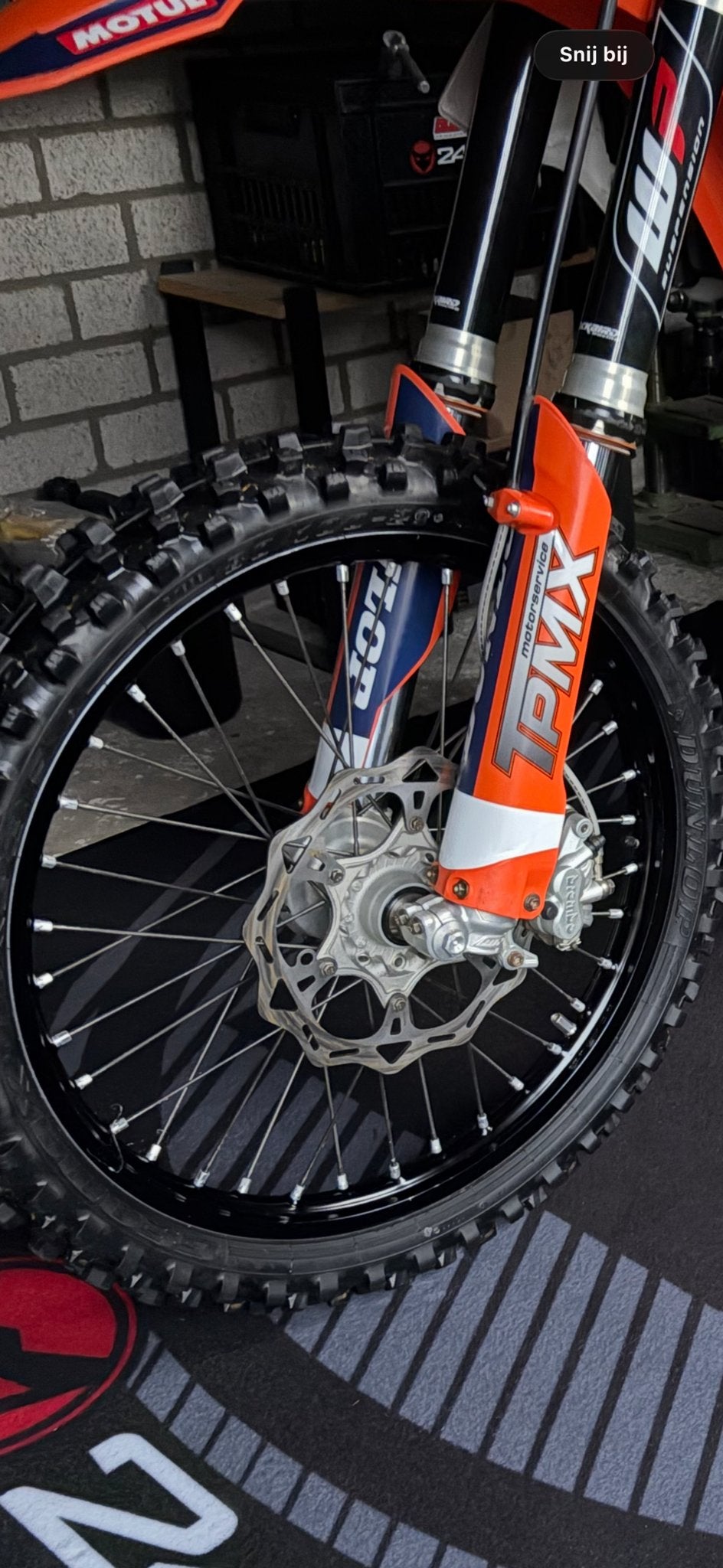 KTM SXF 250 voorwiel met band en nieuwe lagers en keringen, Ophalen, Gebruikt