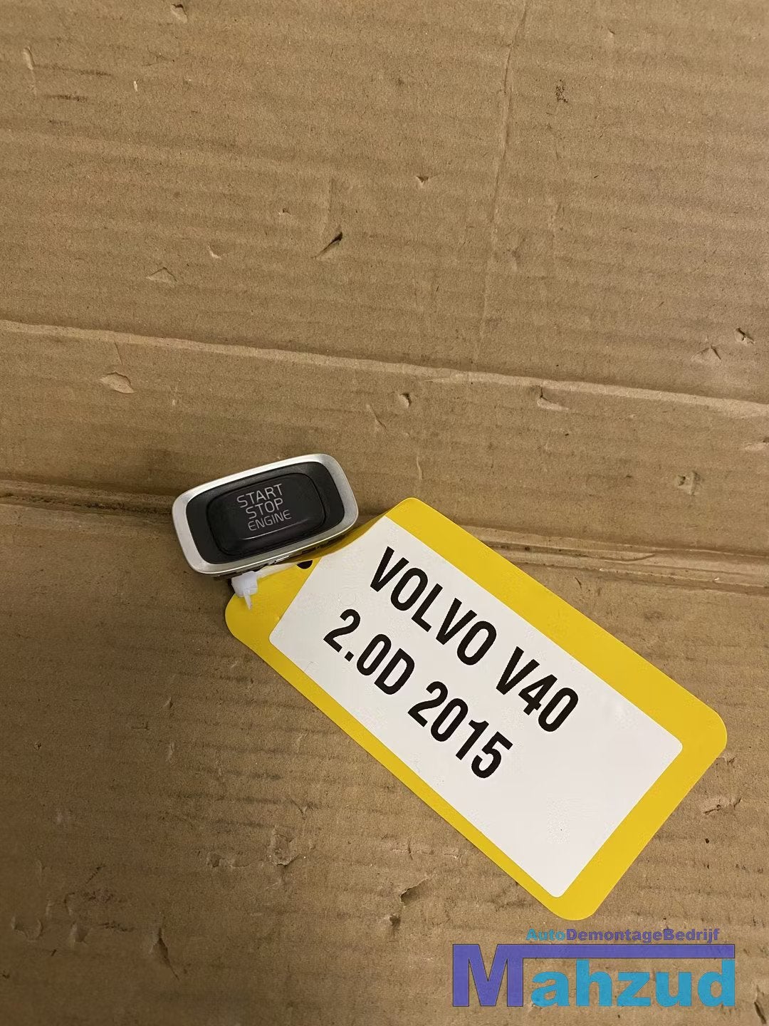 VOLVO V40 Start stop schakelaar 2012-2019 31456645, Auto-onderdelen, Gebruikt, Gunnar Engellaus vag 8
405 31  Gothenburg, SE, Info@volvocars.com