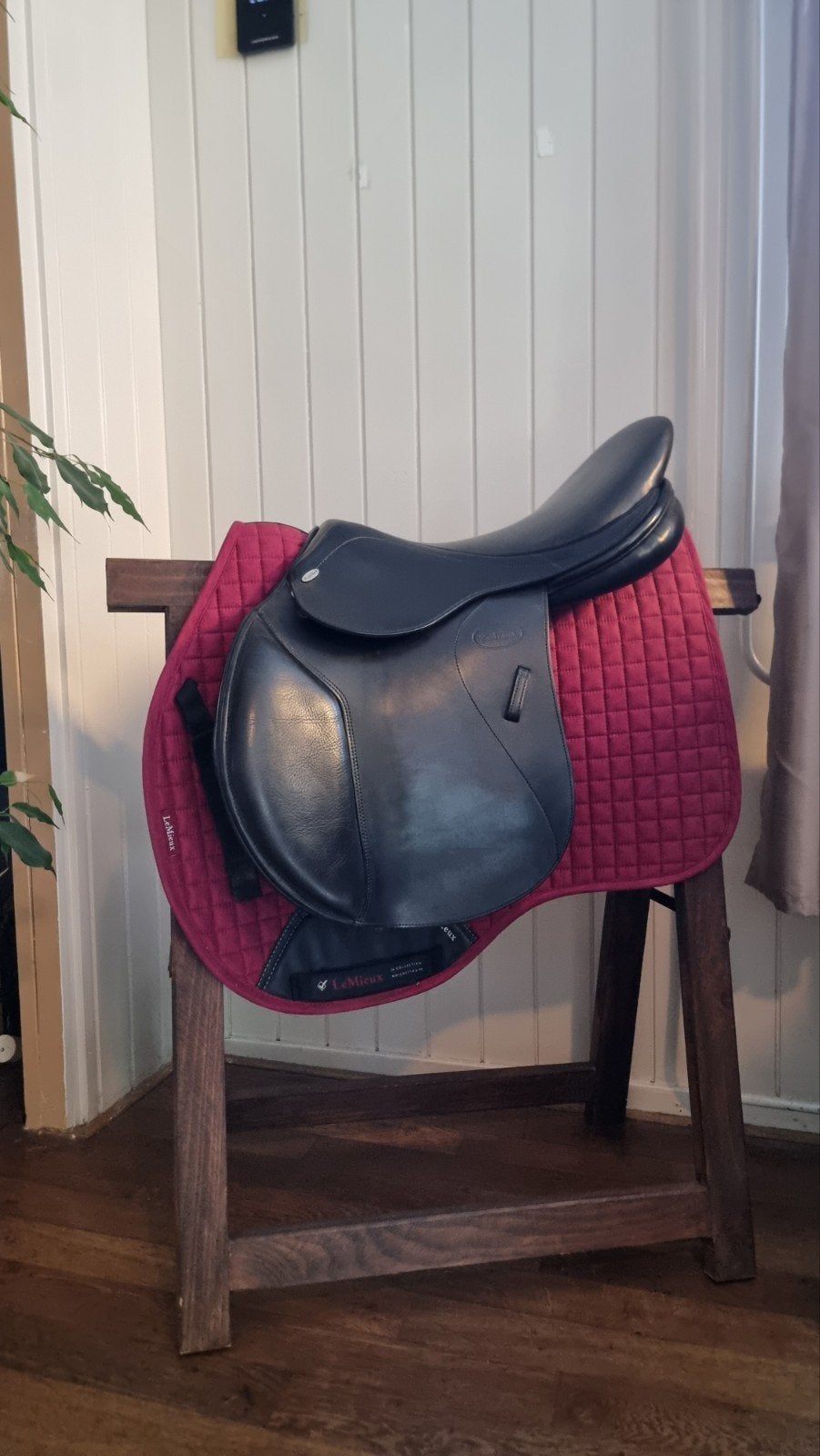 17,5" Kentaur veelzijdigheidszadel, Dieren en Toebehoren, Ophalen, L (17.5 inch), Kentaur, Zo goed als nieuw