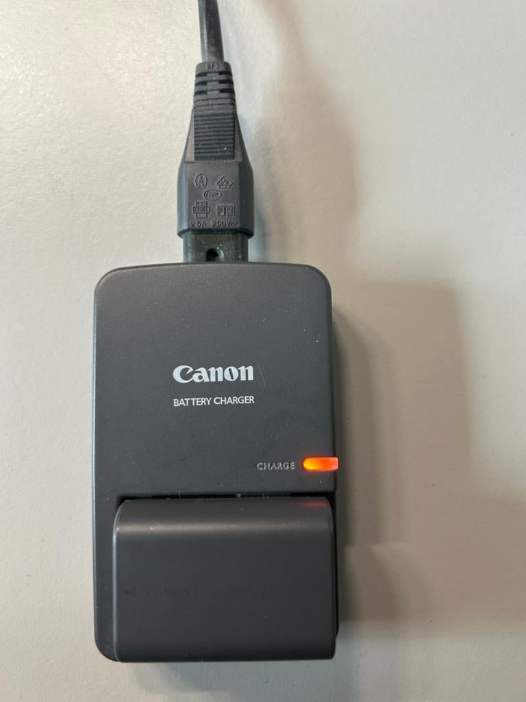 Canon acculader CB-2LWE, Ophalen of Verzenden, Gebruikt