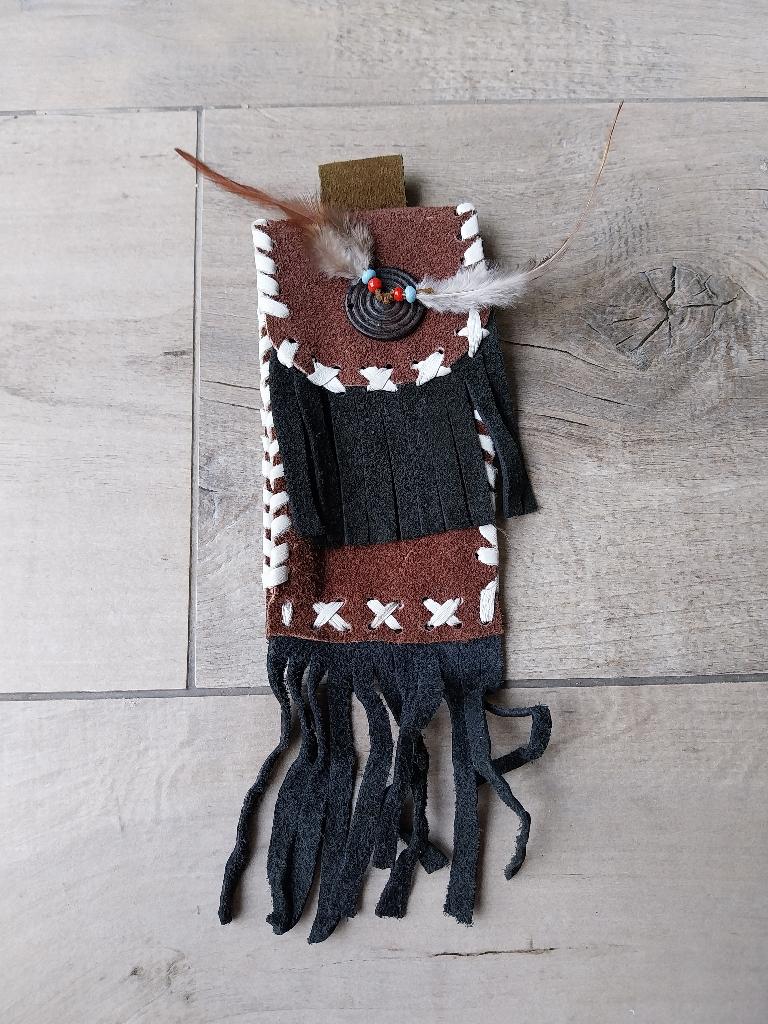Suede leren telefoontasje zwart en donkerbruin NIEUW, Ophalen of Verzenden, Nieuw, Hoesje of Tasje