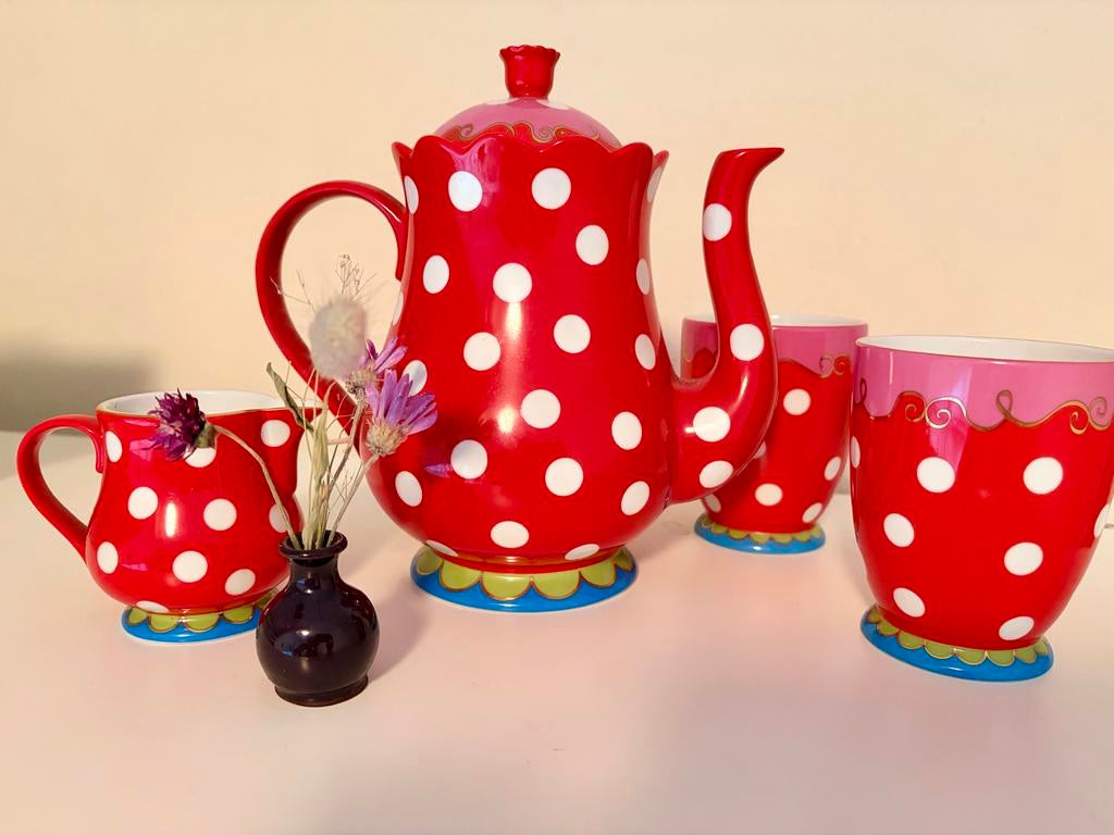 Oilily servies, Keramiek, Ophalen of Verzenden, Zo goed als nieuw, Overige stijlen